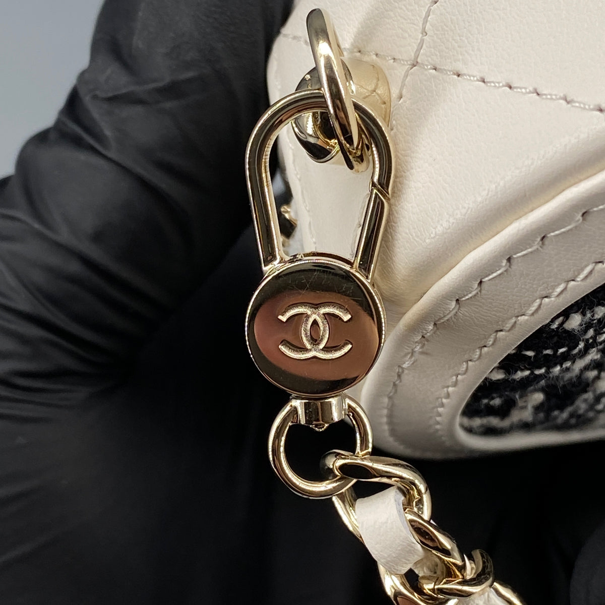 Chanel Tweed Quilted Round Filigree Pouch With Chain White Black