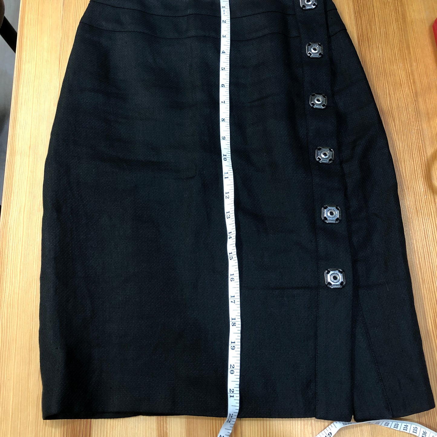 Versace Black Textured Pencil Midi Skirt Size 38 W26 L22 Inches