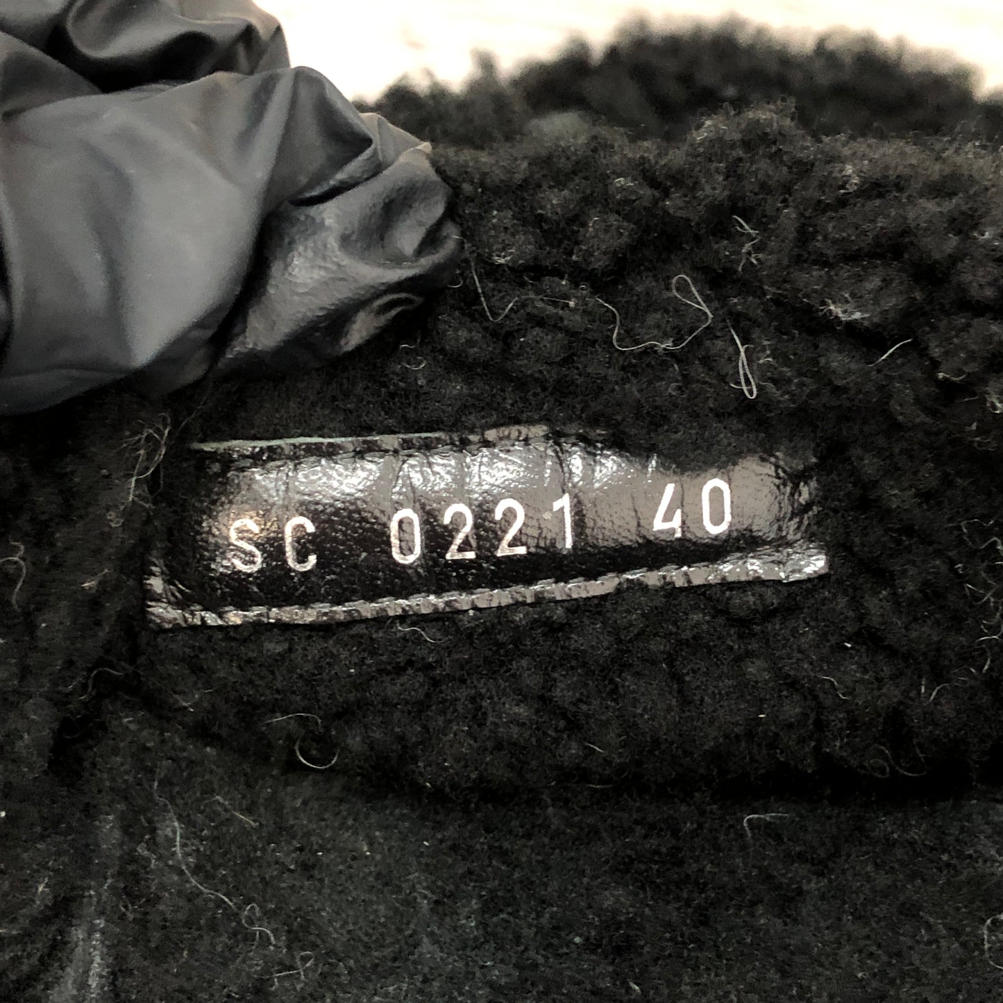 Louis Vuitton Unisex Teddy Shearling Monogram Slide Sandal 40 Black Beige Two-Tone