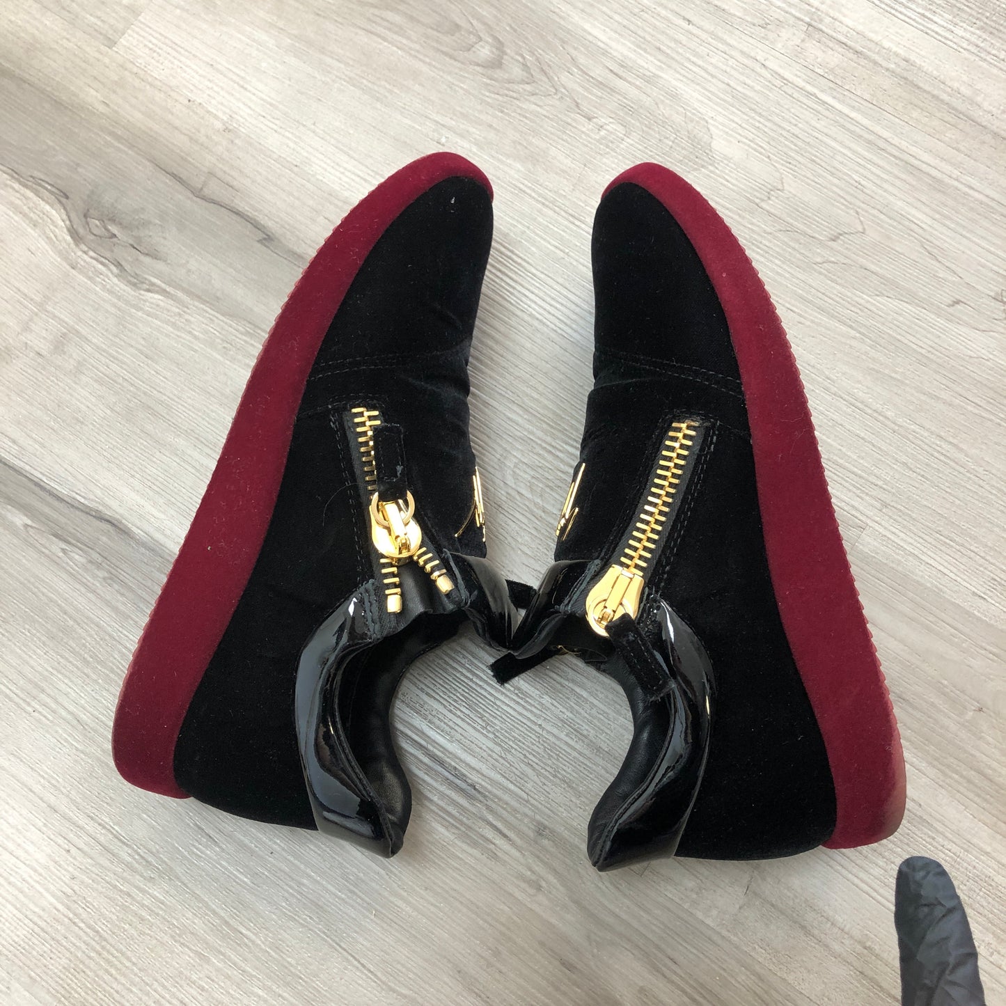 Giuseppe Zanotti Men's Black/Red Velvet Low-Top Sneakers shoes 41