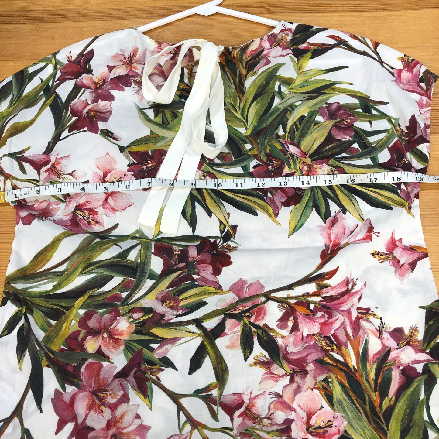 Dolce & Gabbana White Floral Print Cap Sleeve Blouse Size 38