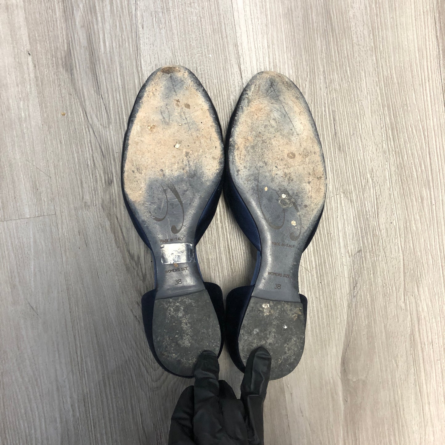 Roger Vivier Navy Blue Satin D'Orsay Flats 38