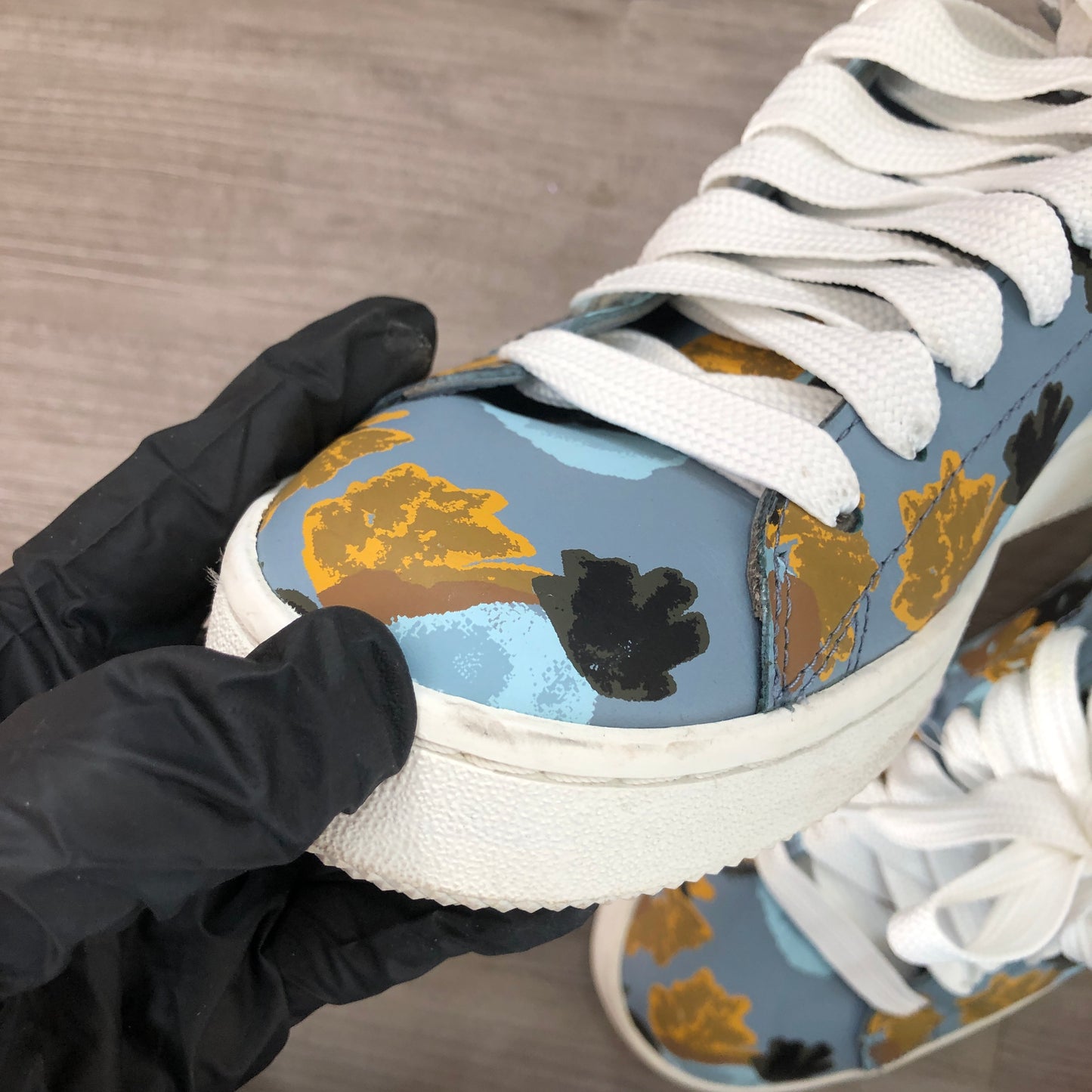 Coach Wome's Floral Print Low Top Canvas Sneakers Size 36.5 Blue Gold
