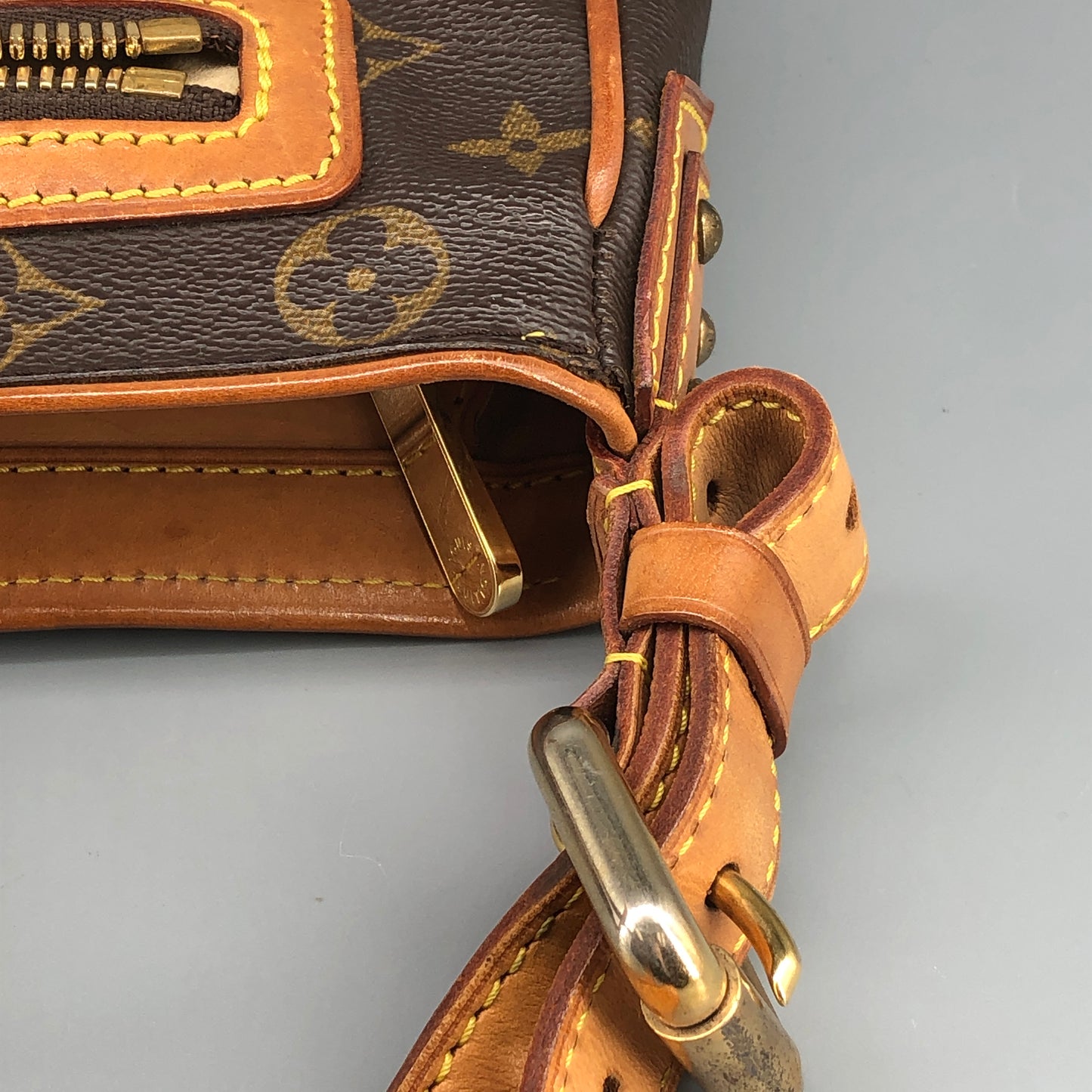 Louis Vuitton Hudson Monogram Canvas Shoulder Bag Brown