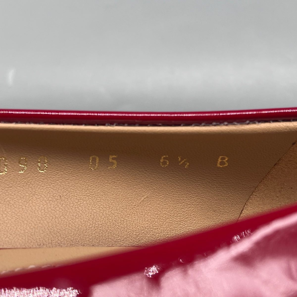 Ferragamo Red Patent Leather Vara Bow Flat Shoes US size 6.5