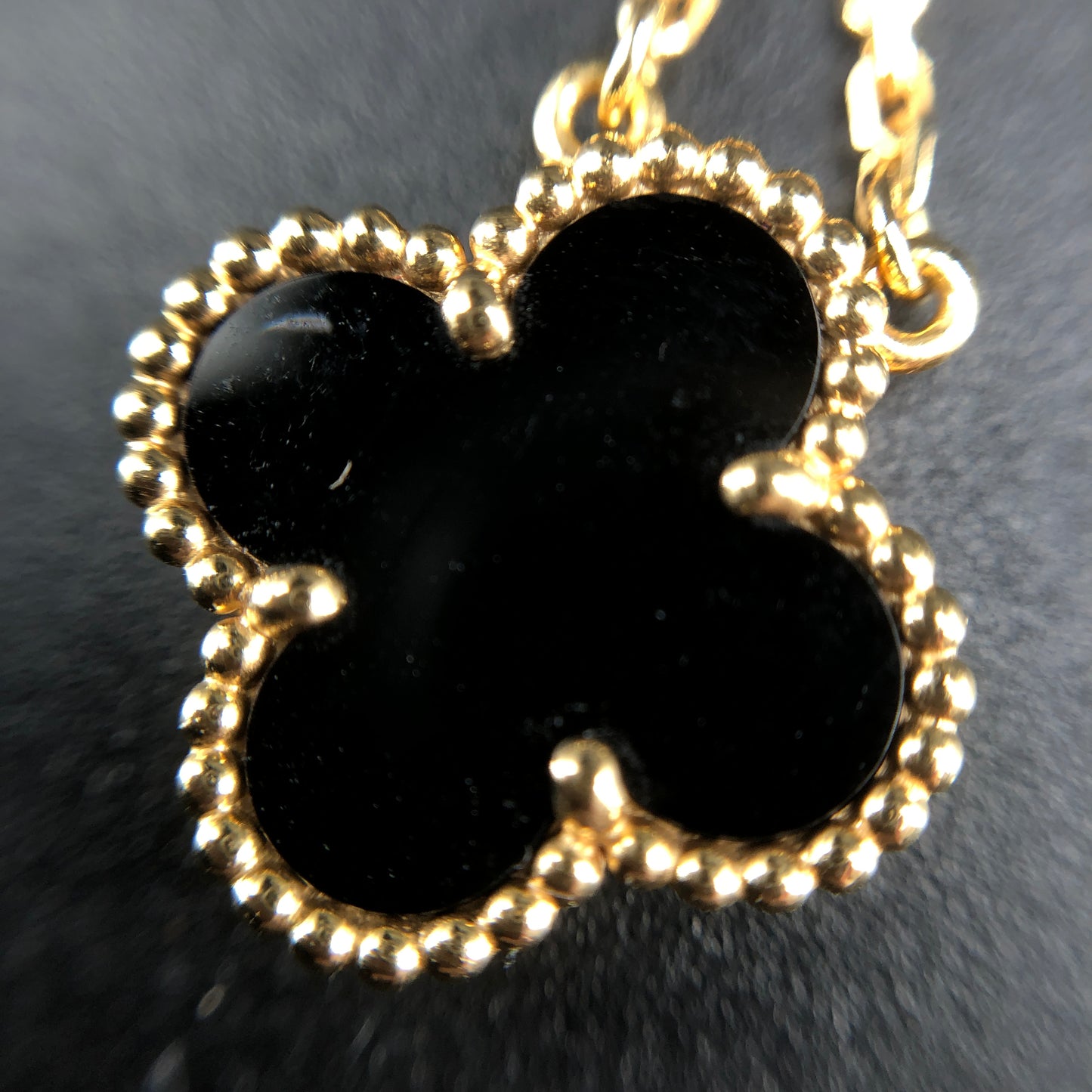 Van Cleef & Arpels Vintage Alhambra Black Onyx Single Motif Necklace AU750 Yellow Gold