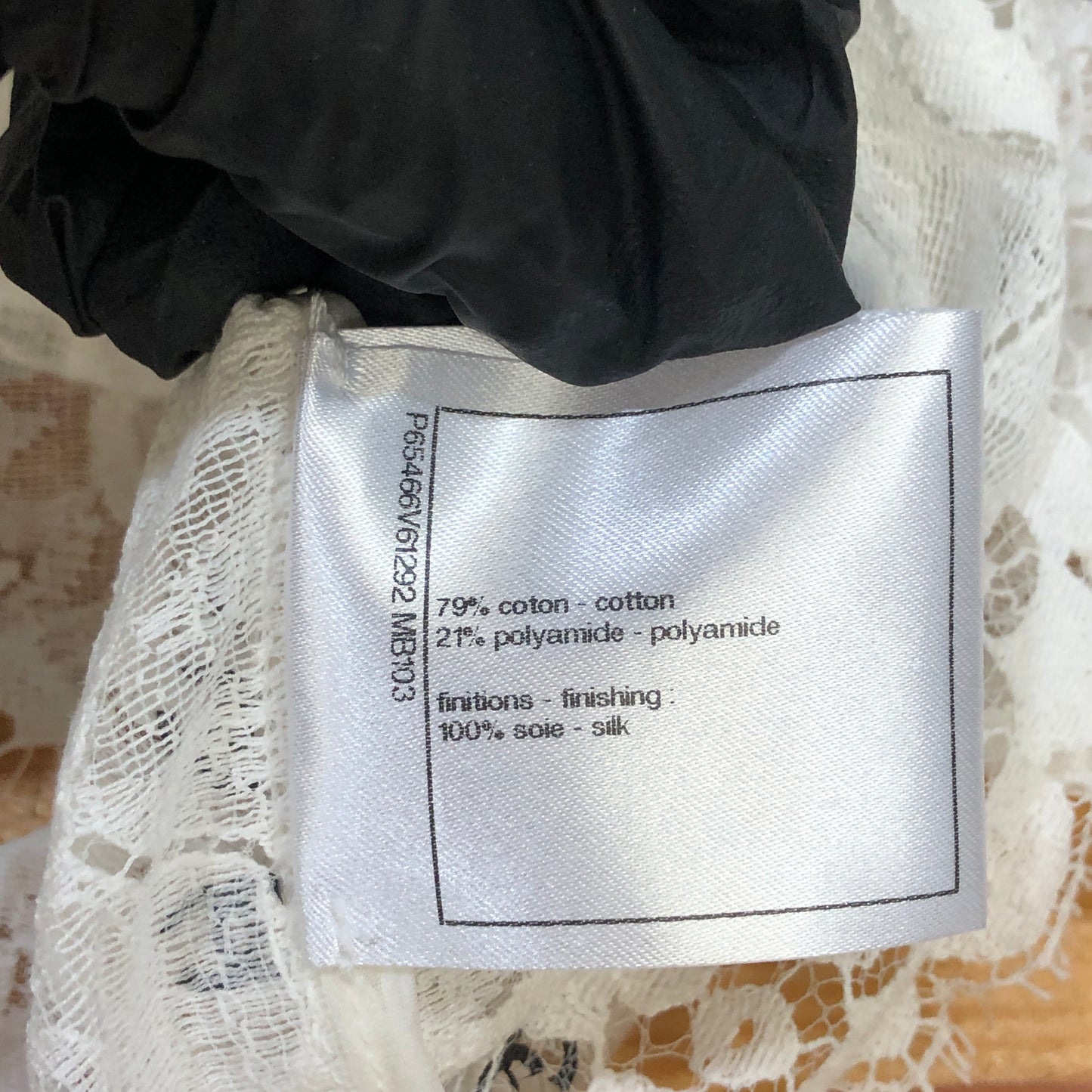 Chanel Lace CC Logo Cropped Long Sleeve Top Size 36 White & Black