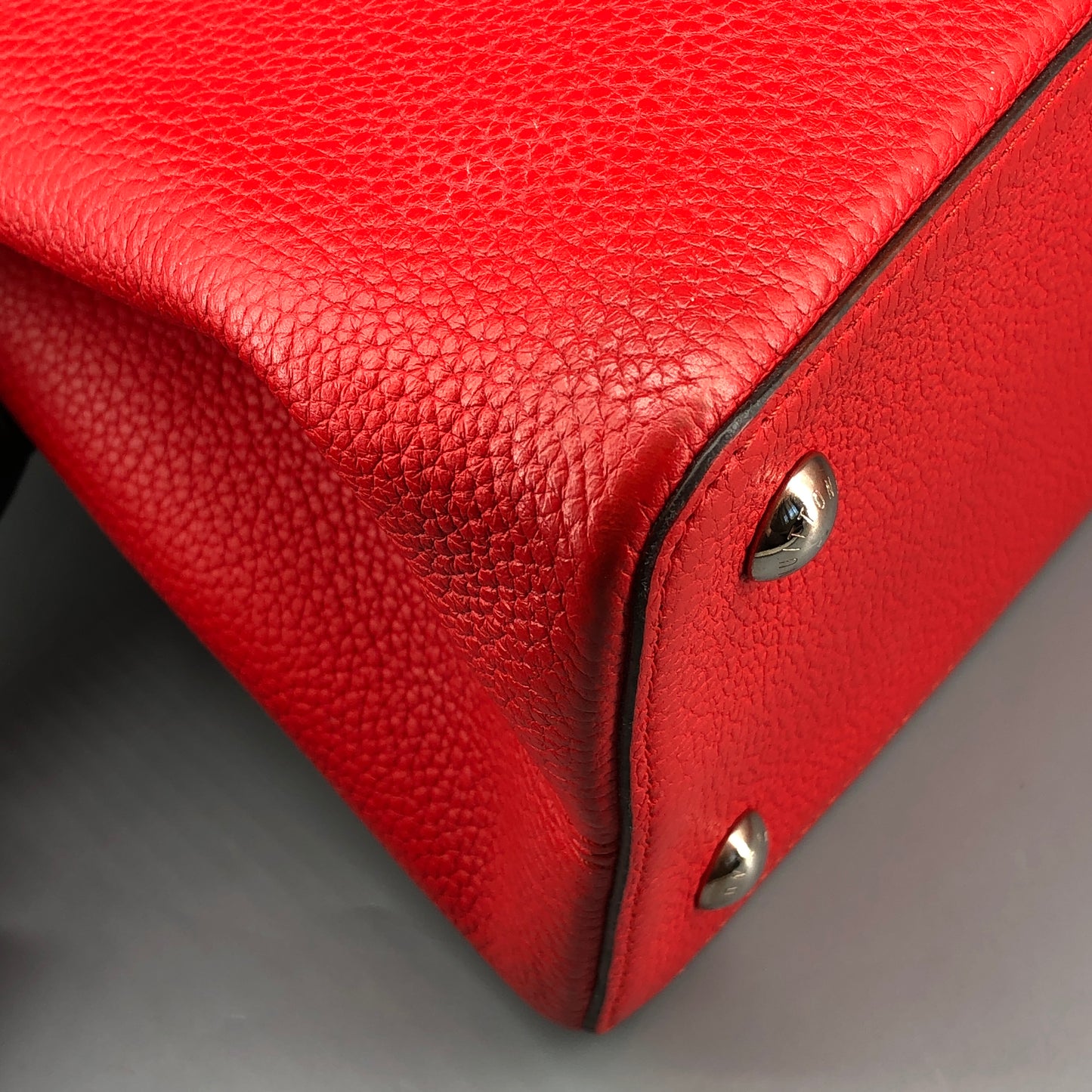 Louis Vuitton Capucines MM Red Leather Handbag