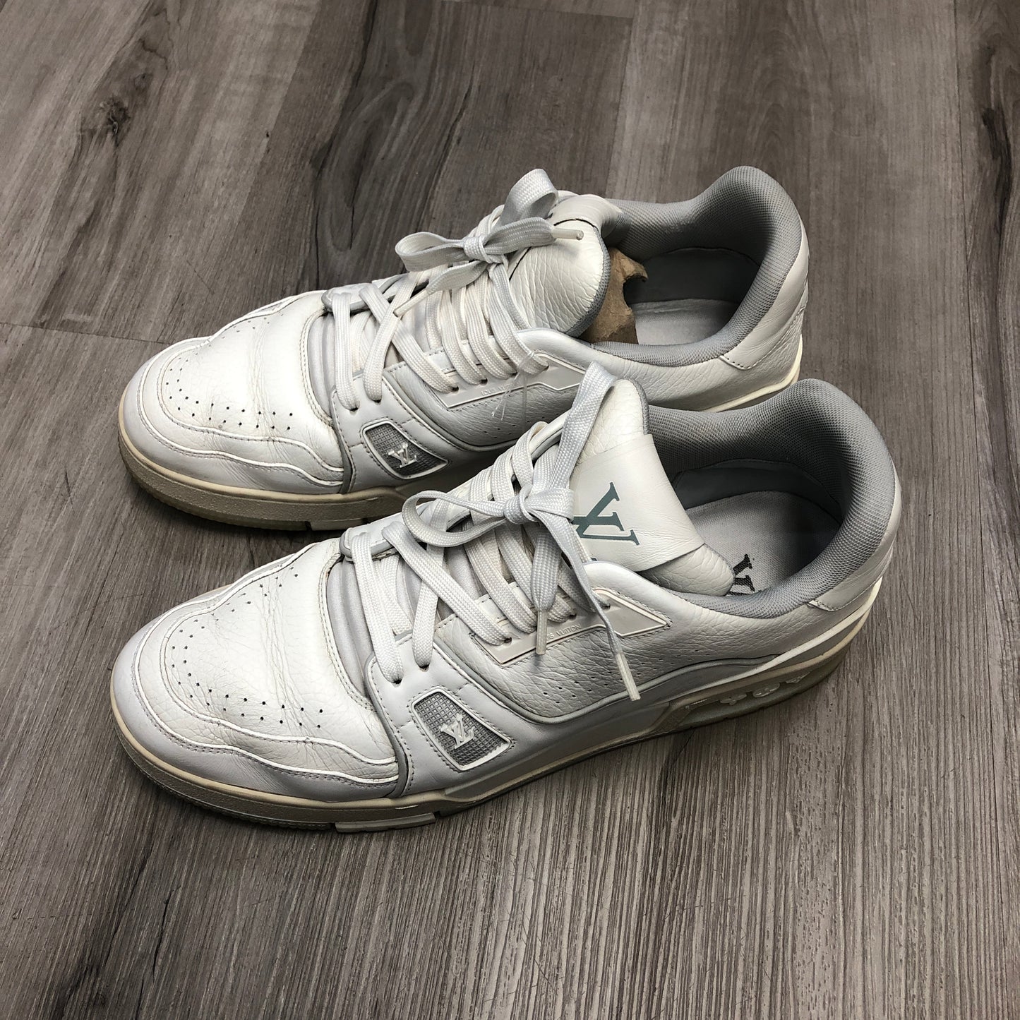 Louis Vuitton Men's White Low-Top Sneakers Size 7