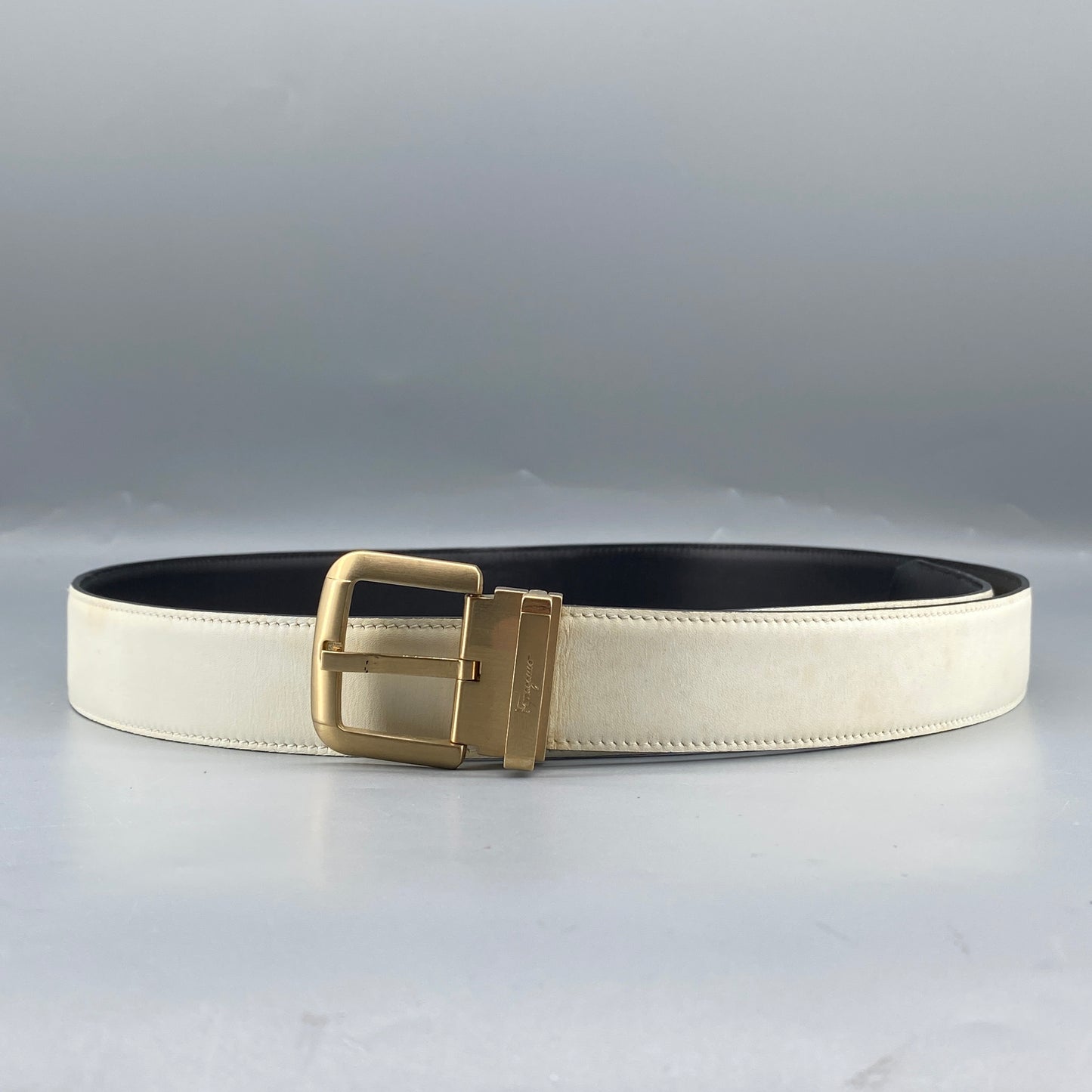 Ferragamo White Smooth Leather Gold Square Pin Buckle Belt 110cm
