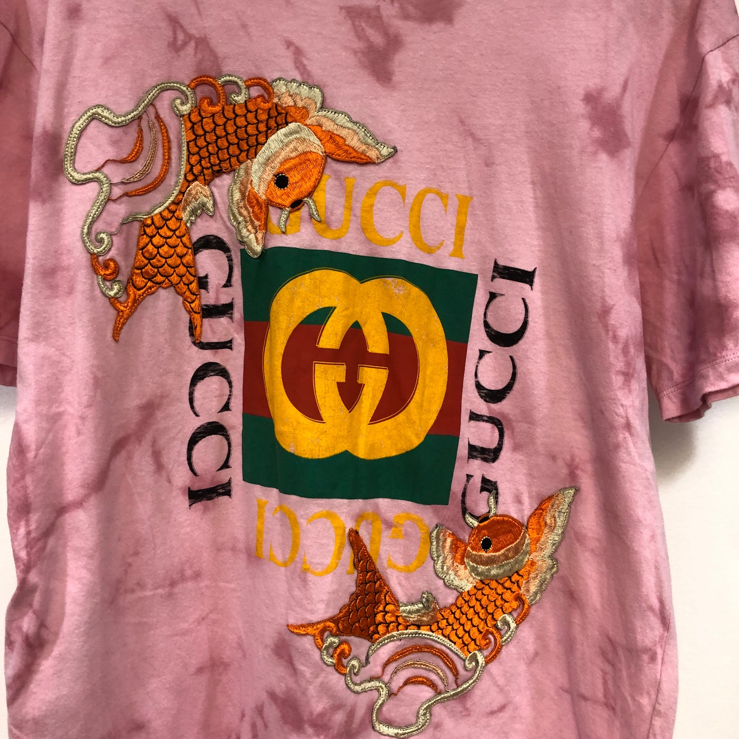 Gucci Pink Tie-Dye Koi Fish Logo T-Shirt Size XS