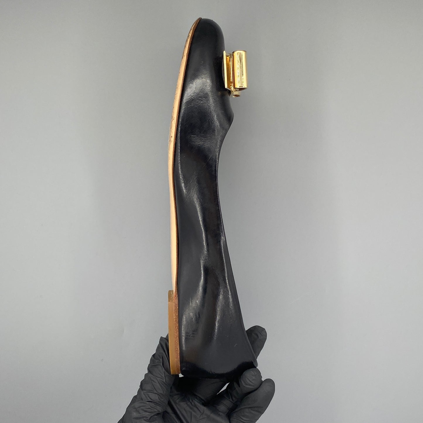 Ferragamo Women's Vara Bow Leather Flat Shoes Size 7.5 Black