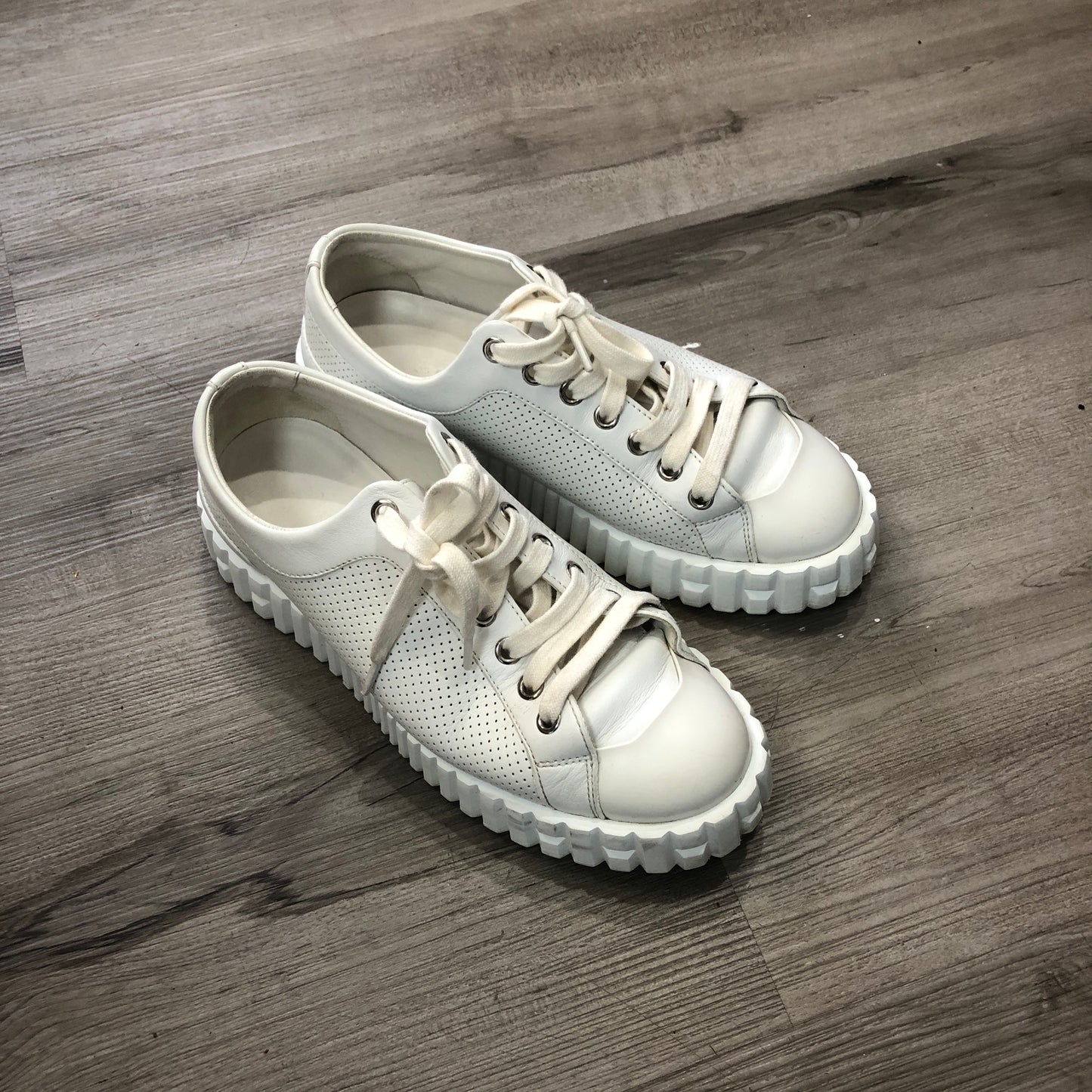 Hermes Women's White Leather Lace-Up Sneakers shoes 36