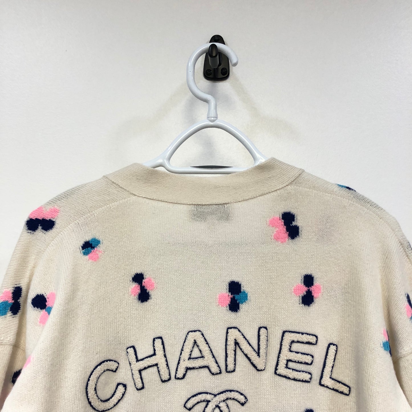 Chanel White Cashmere V-Neck Cardigan Multicolor Polka Dot Print Size 34