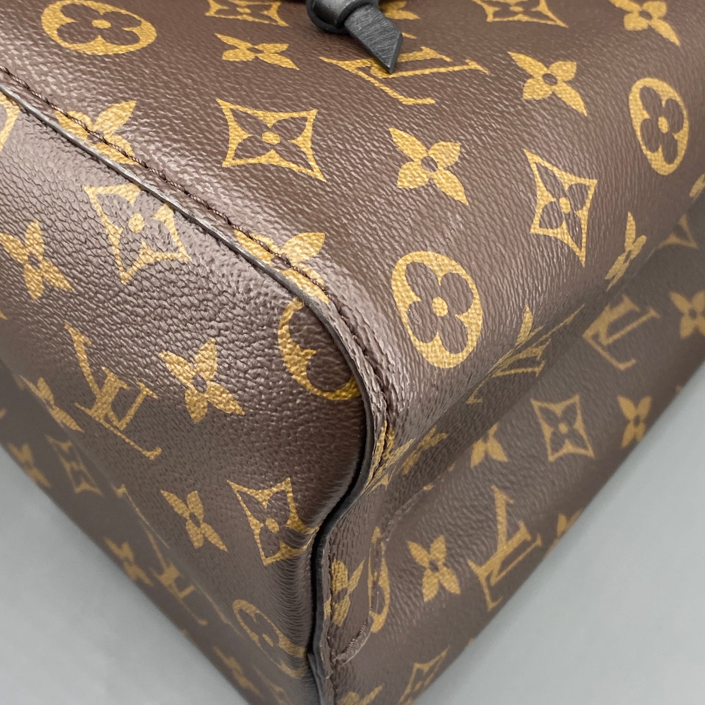Louis Vuitton NéoNoé MM Brown Drawstring Bucket Bag