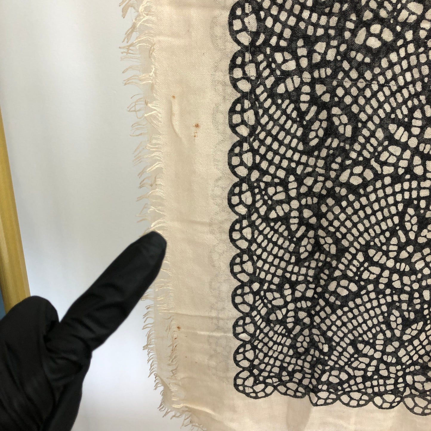 Marc by Marc Jacobs Lace Print Large Scarf 106*180cm Cream/Black