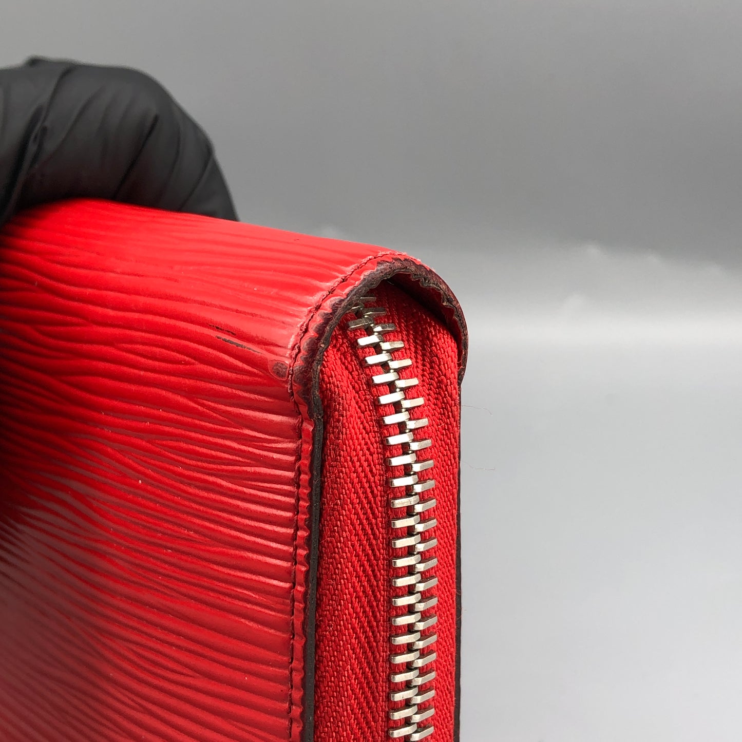 Louis Vuitton Epi Leather Zippy Wallet Red