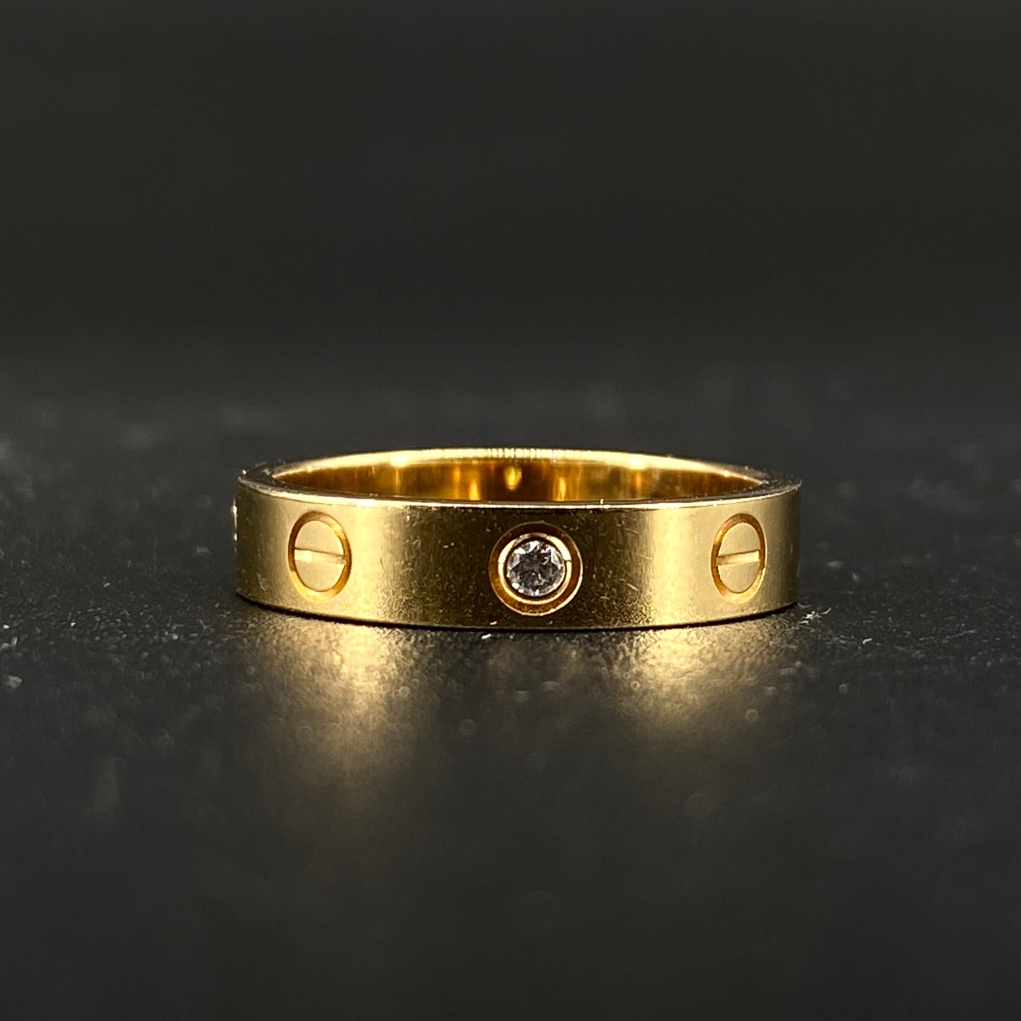 Cartier Love Ring Size52 18K Yellow Gold Single Diamond Band