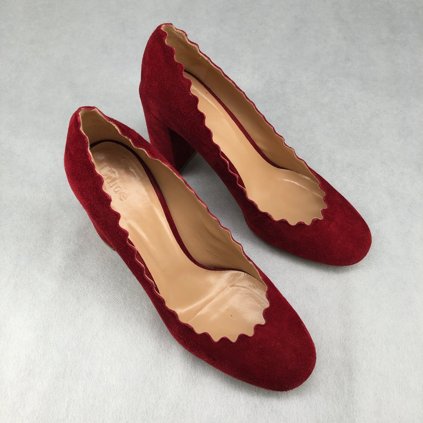 Chloe omen's Scalloped Suede Block Heel Pumps Red Size 36.5