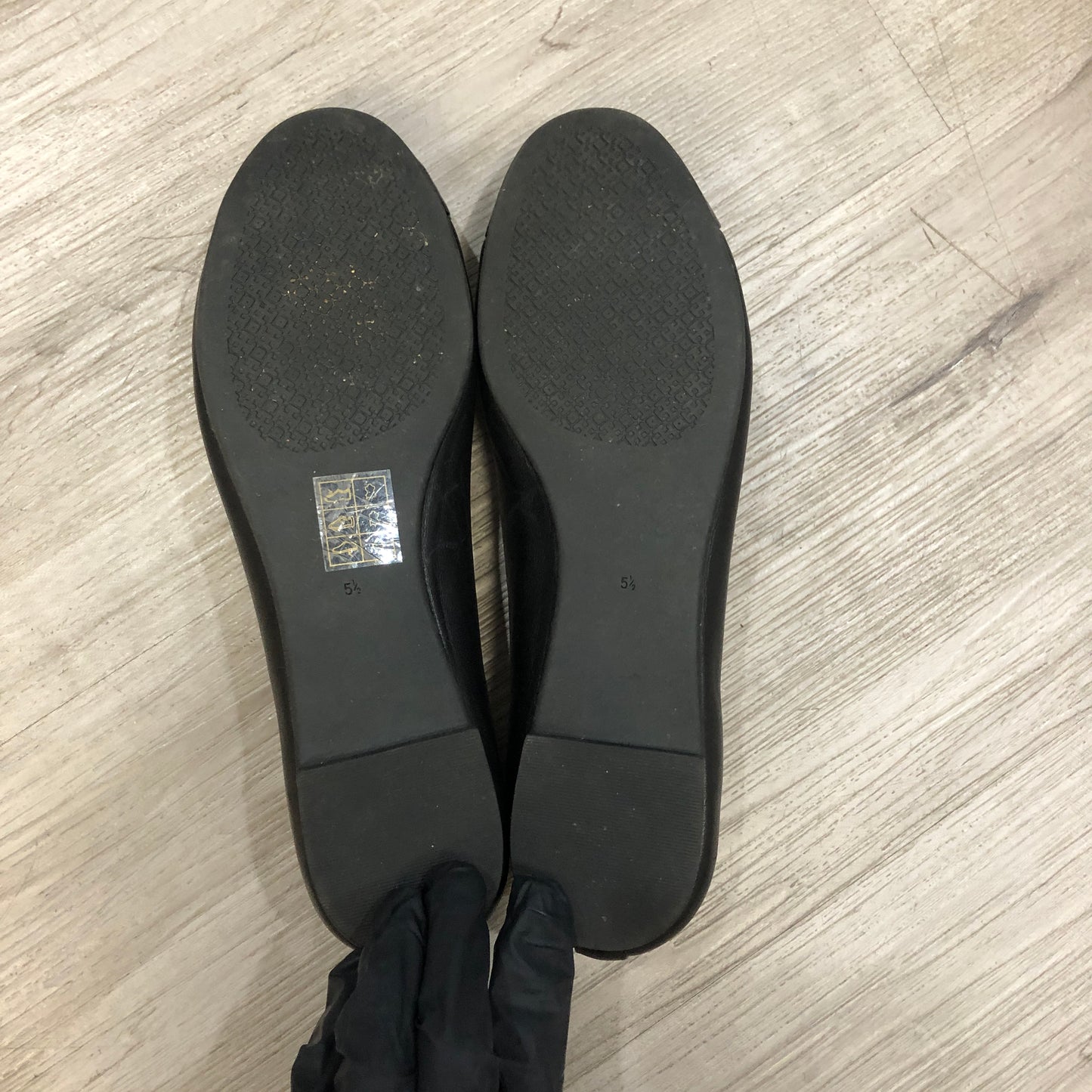 Tory Burch Leather Round Toe Ballet Flats Size 5.5 Black