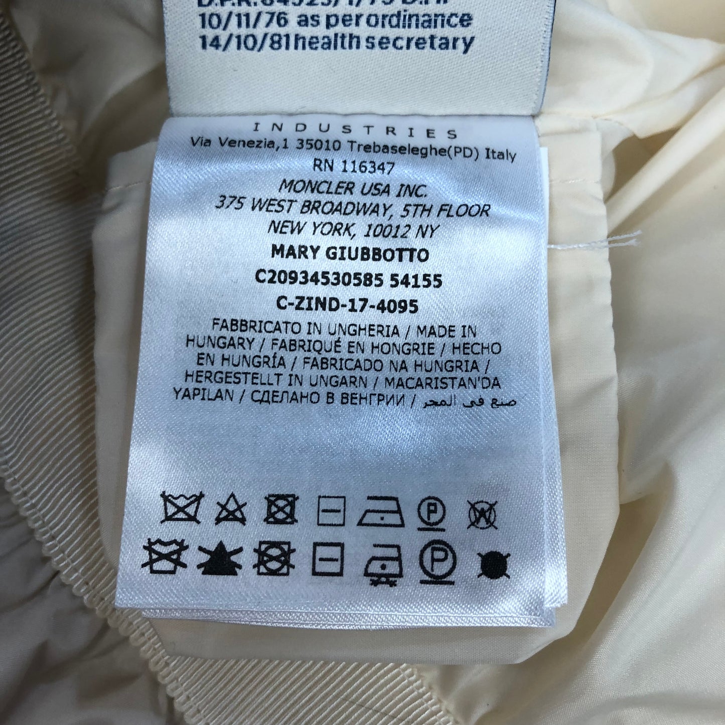 Moncler Women’s Quilted Down Jacket Size 0