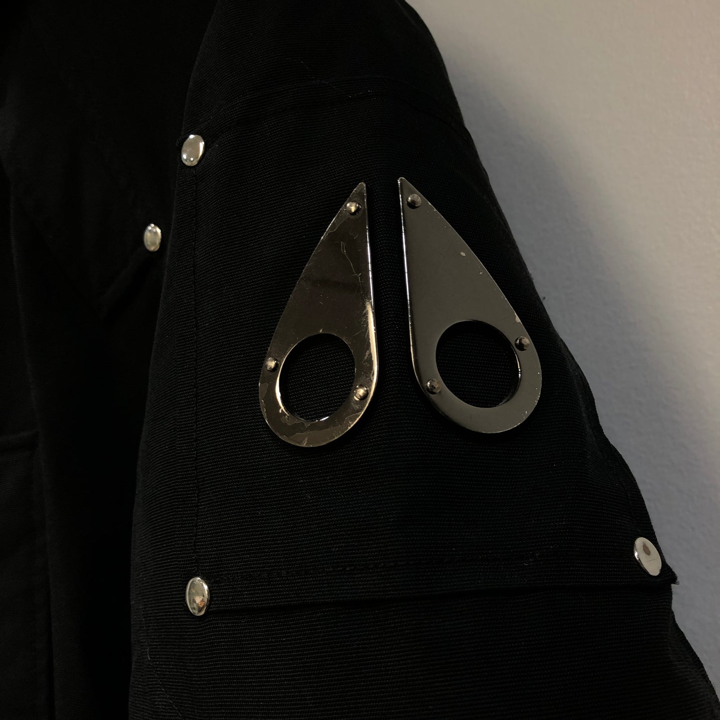 Moose Knuckles Fur-Trimmed Bomber Jacket Size L Black