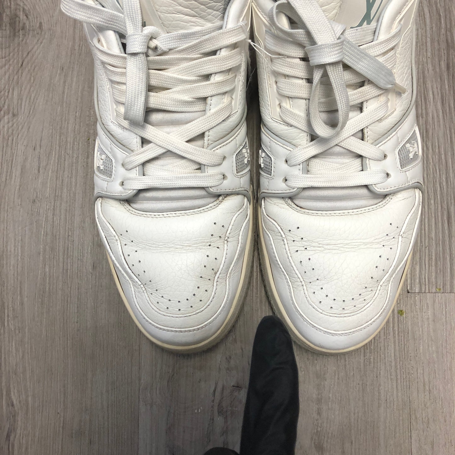Louis Vuitton Men's White Low-Top Sneakers Size 7