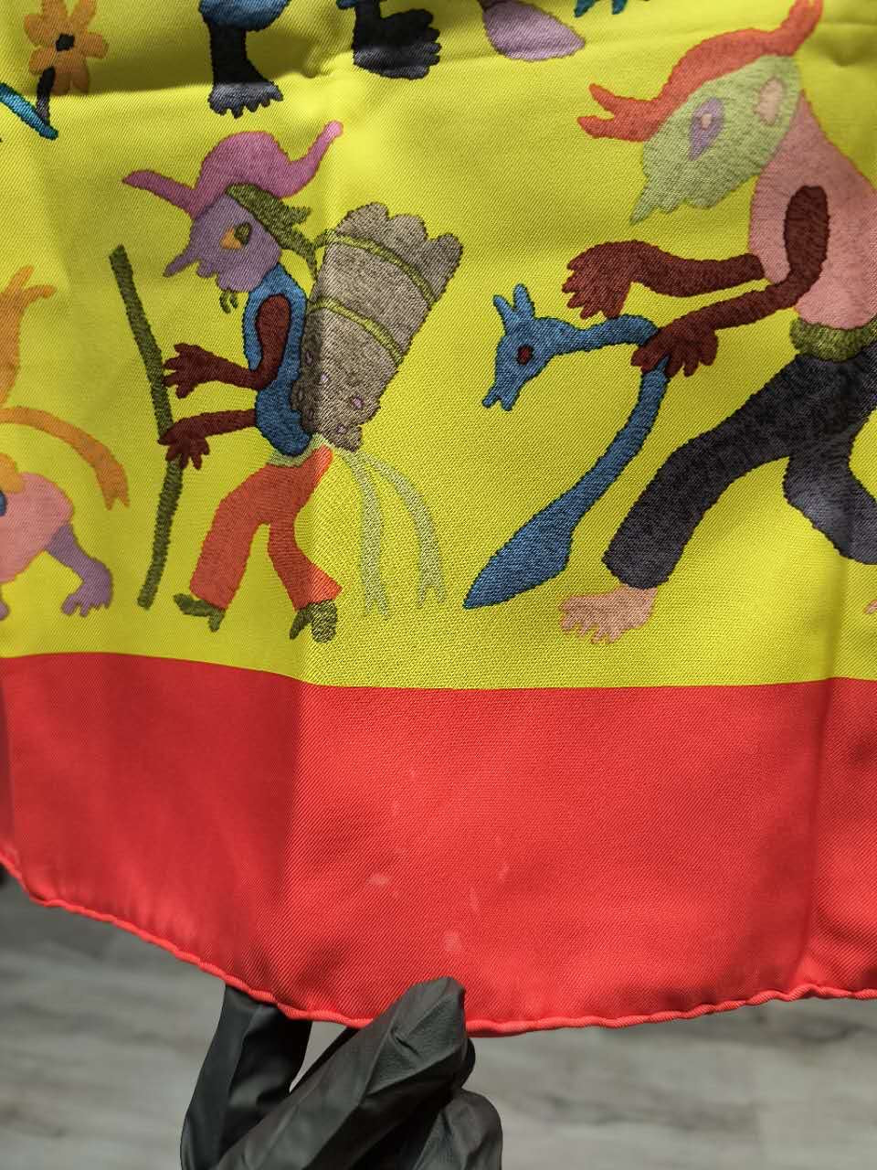 Hermes Din Tini Ya Zue Silk Scarf