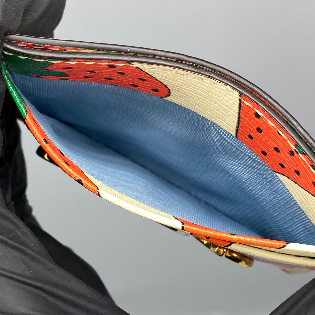 Gucci Cream Strawberry Print Leather Card Holder