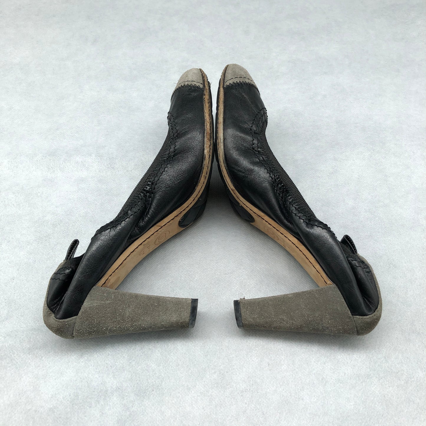 Chanel Women's Black & Grey Suede Cap-Toe Heels shoes 37