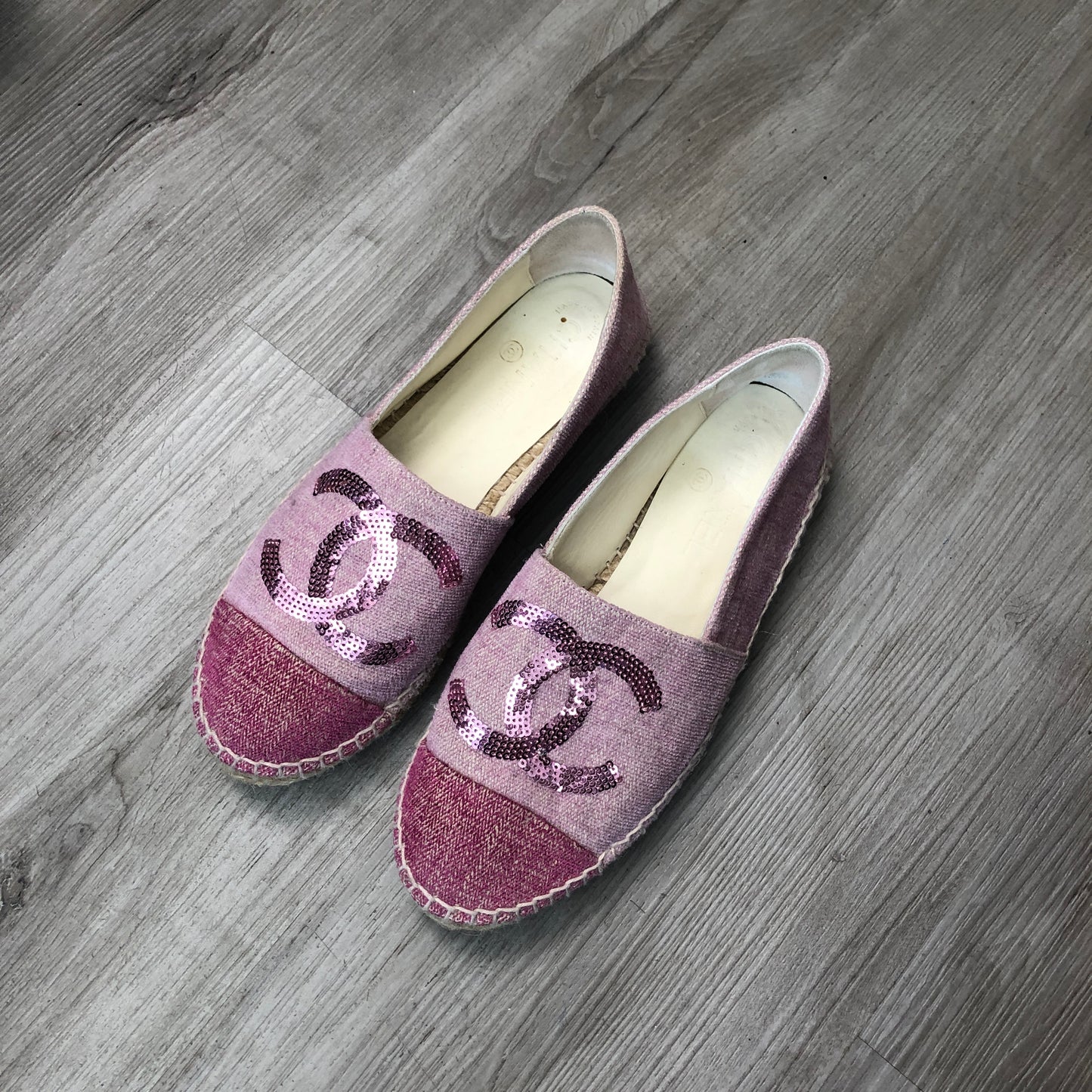 Chanel Pink Glitter Fabric CC Logo Espadrille Flat Shoes 36