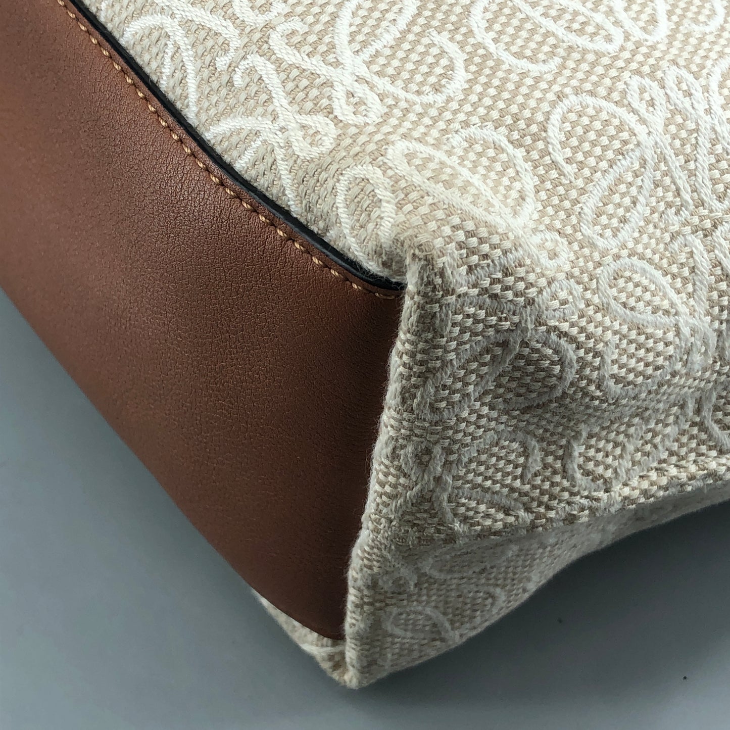 Loewe Anagram Jacquard Cbi Bag Beige/Caramel