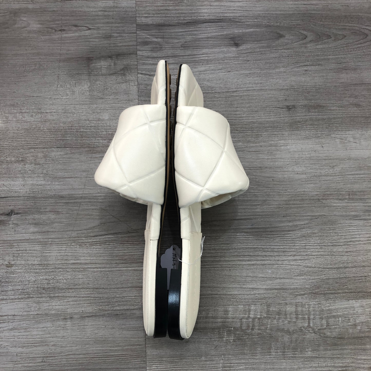Bottega Veneta Quilted Lambskin Flat Slide Sandals Size 38 Cream