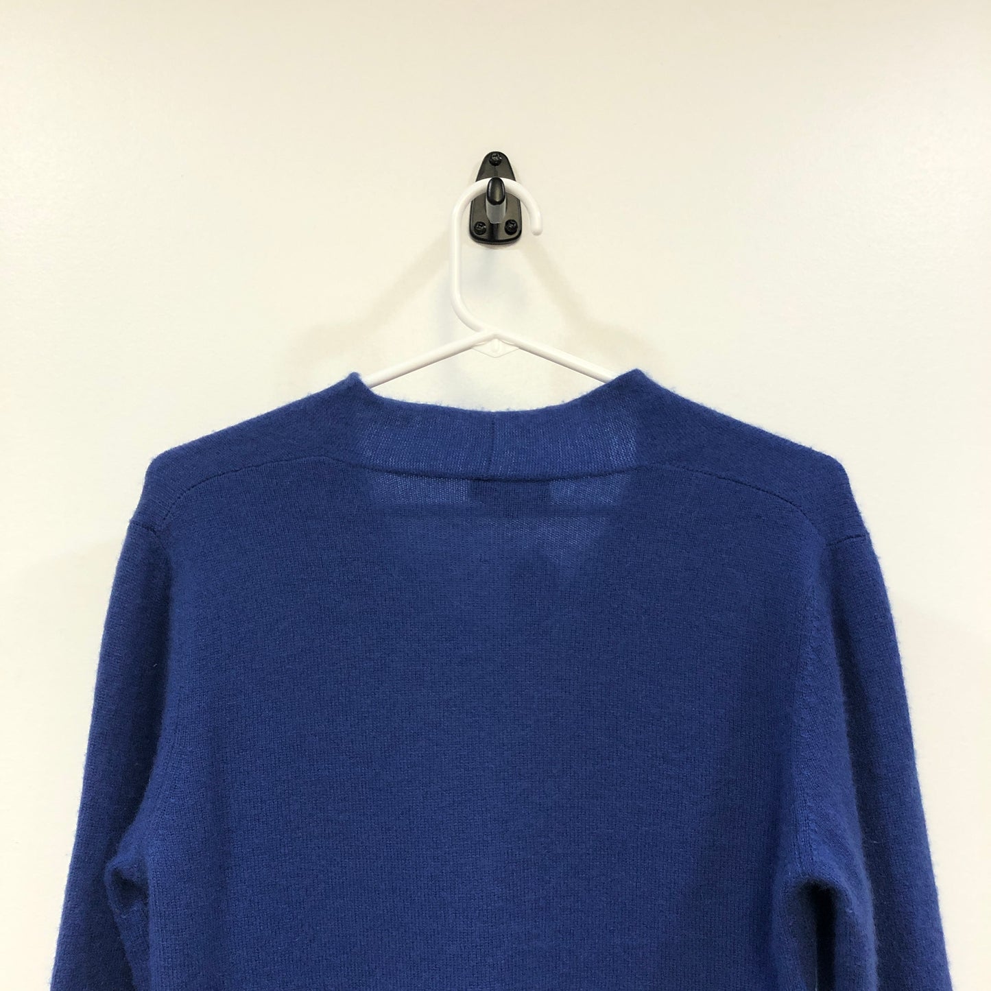 Loro Piana Periwinkle V-Neck Knit Sweater size 42