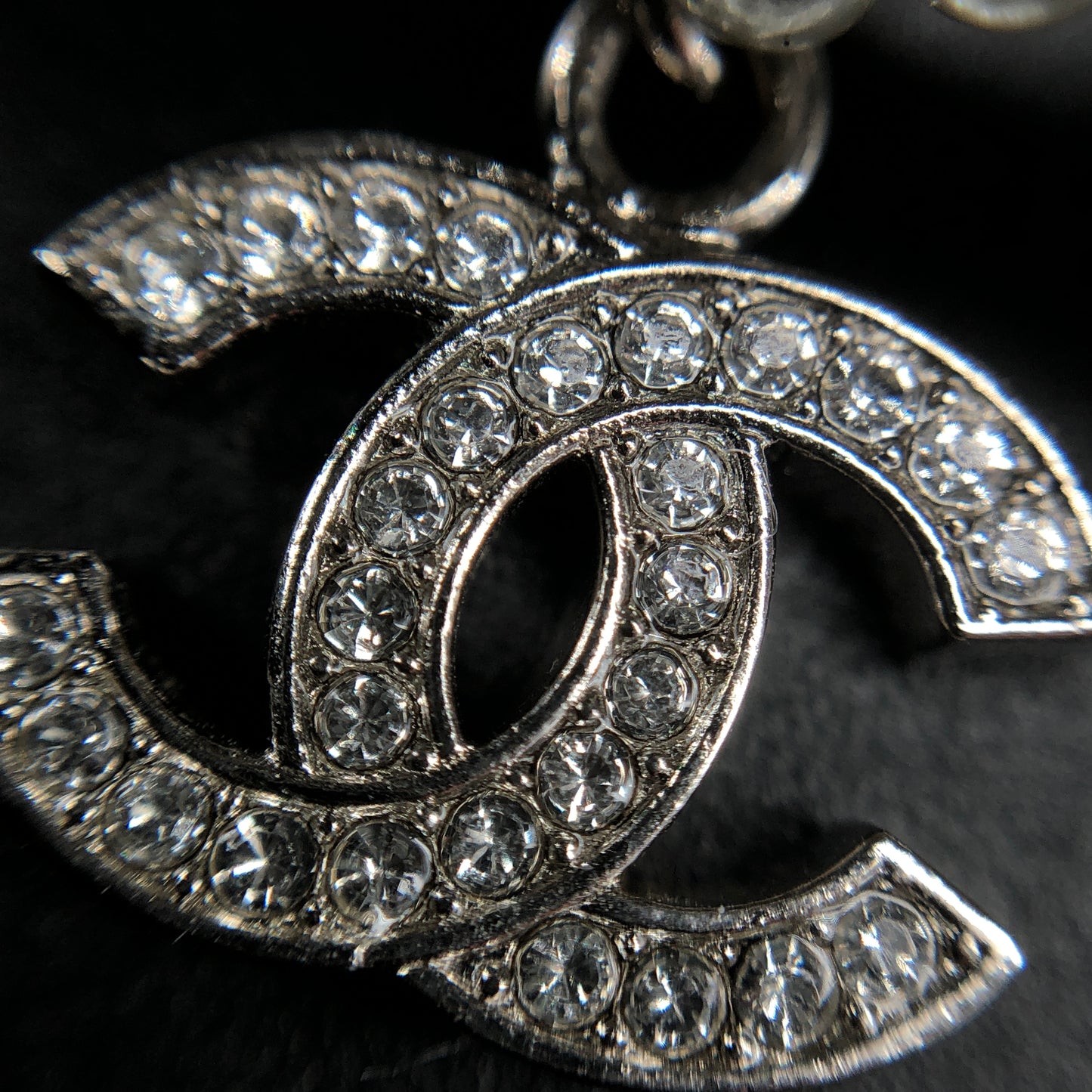 Chanel 2023 Silver-Tone Crystal Bow Choker Necklace