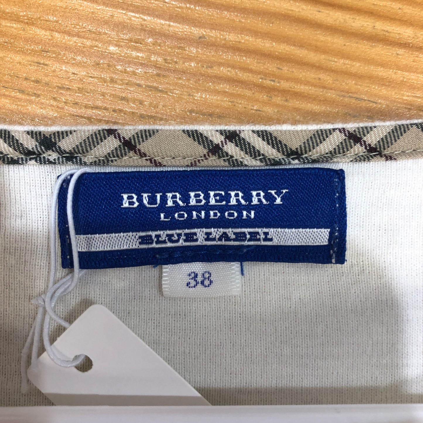 Burberry Blue Label Embroidered Horse Long Sleeve Top Size 38 Cream