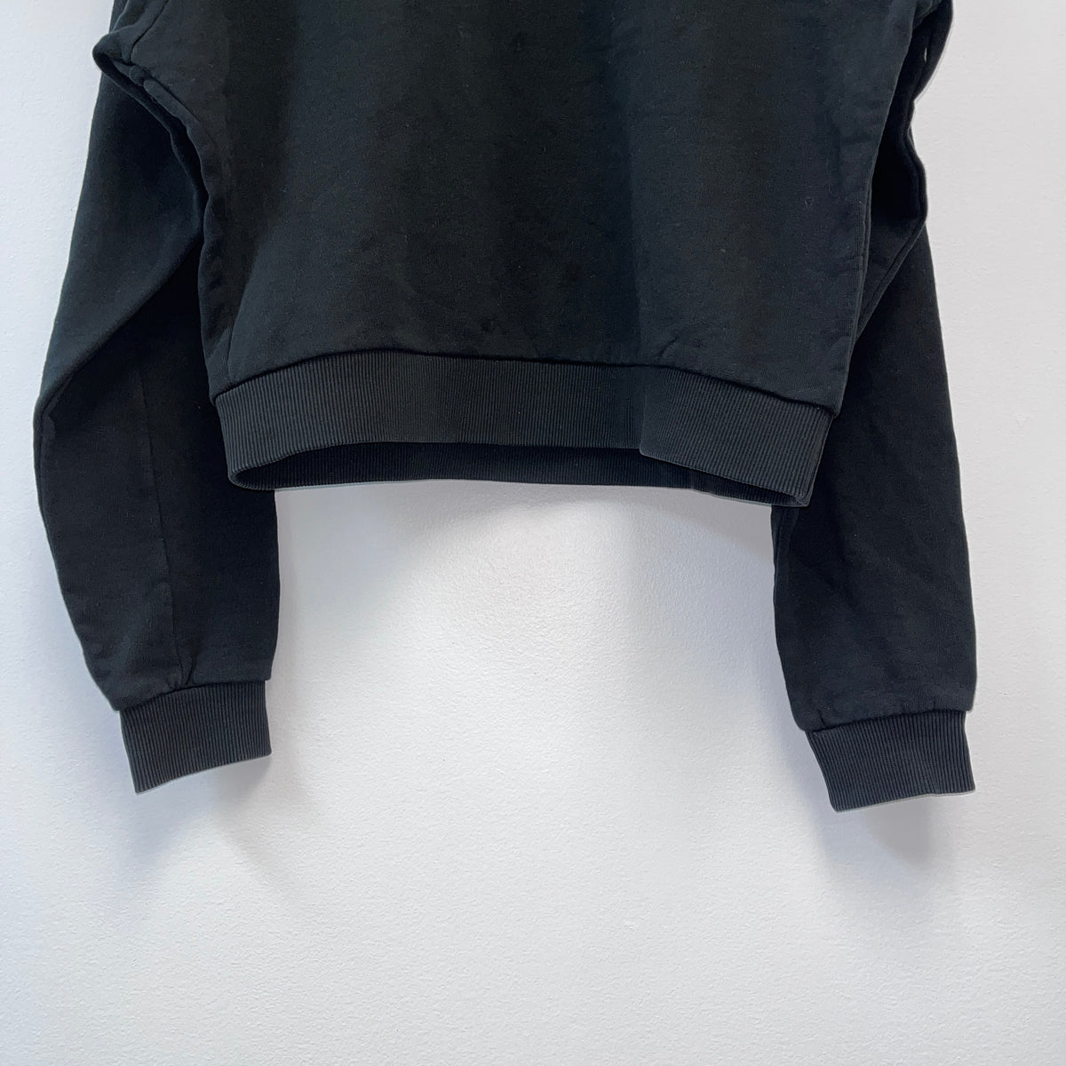 Chiara Ferrari Black Cropped Sweatshirt Size L