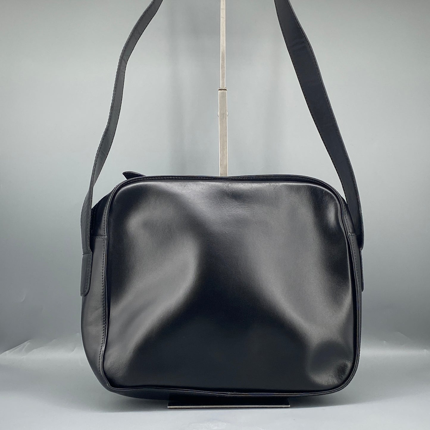 Yves Saint Laurent Black Smooth Leather Square Flap Shoulder Camera Bag