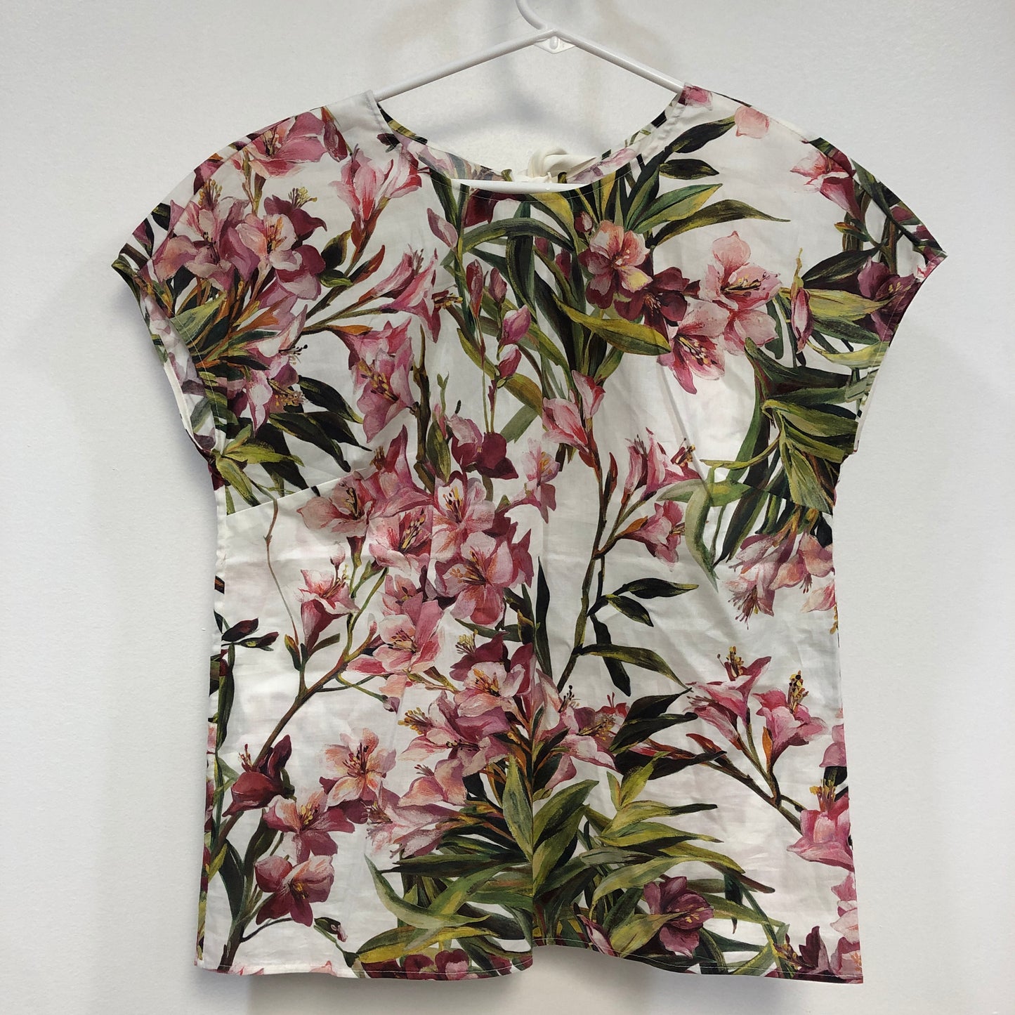 Dolce & Gabbana White Floral Print Cap Sleeve Blouse Size 38