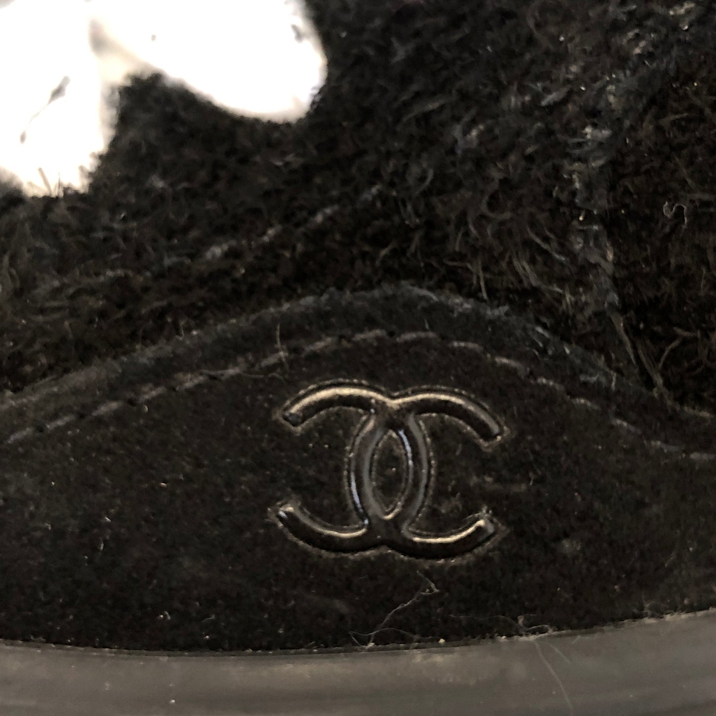 Chanel Women's Shearling Interlocking CC Logo Low Top Sneakers 36.5 Black White Two-Tone
