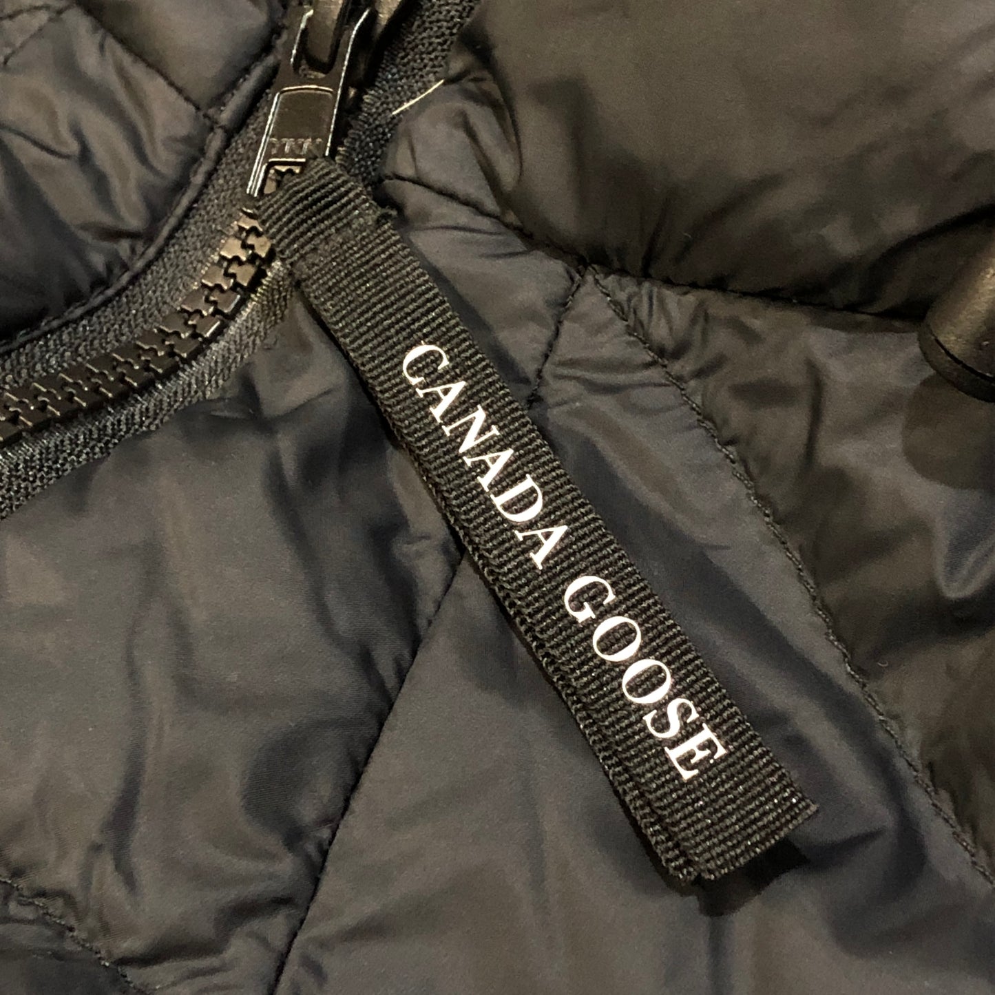 Canada Goose Black P2P 19.5in Hooded Light Down Jacket Size M