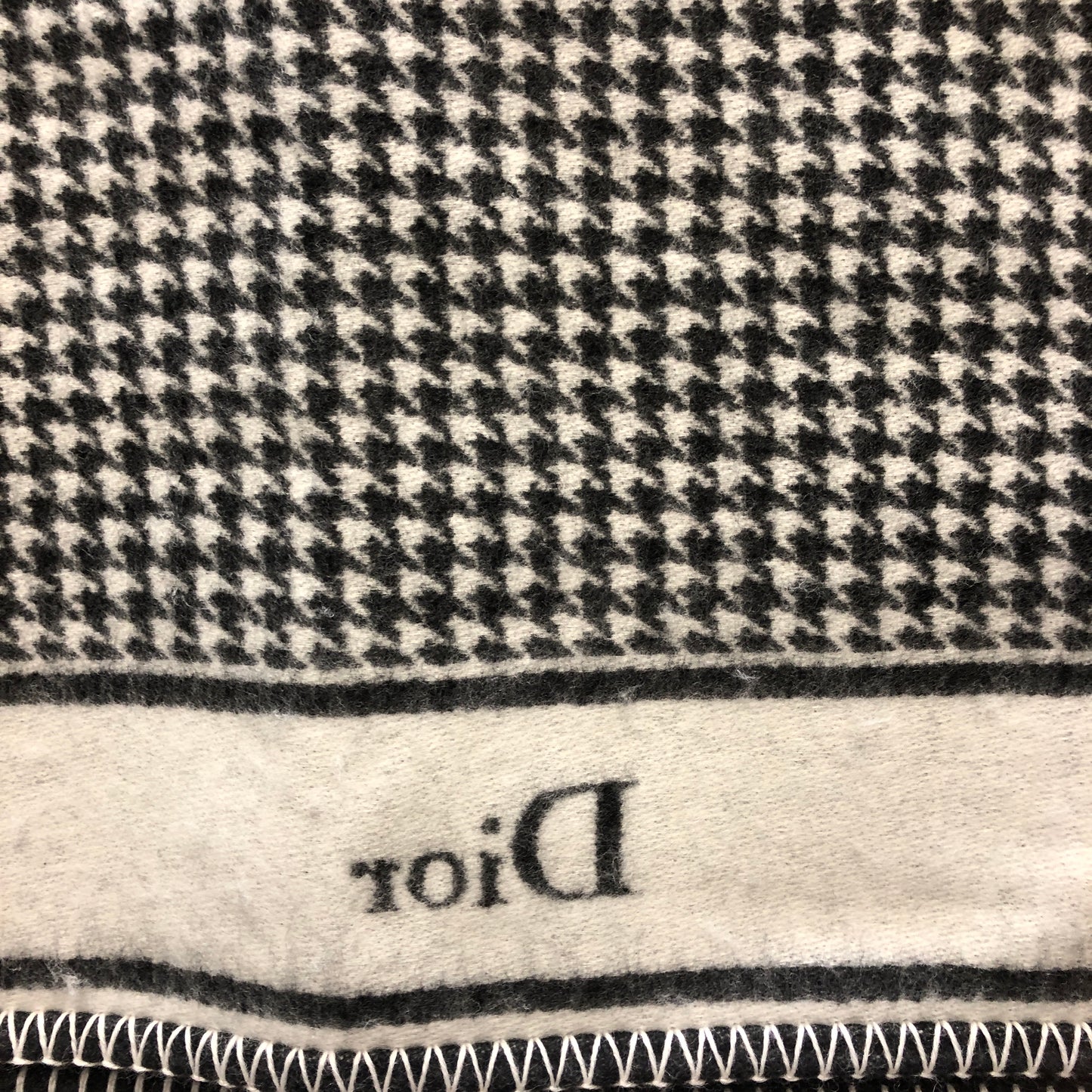 Christian Dior Houndstooth Reversible Wool Cashmere Scarf Black & White 138×176cm