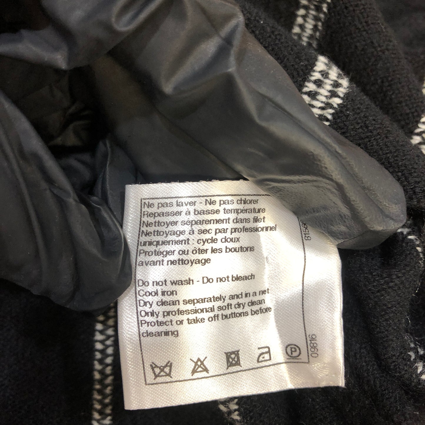 Chanel 15P Black and White stripe Cashmere 2pc Tank and Top
