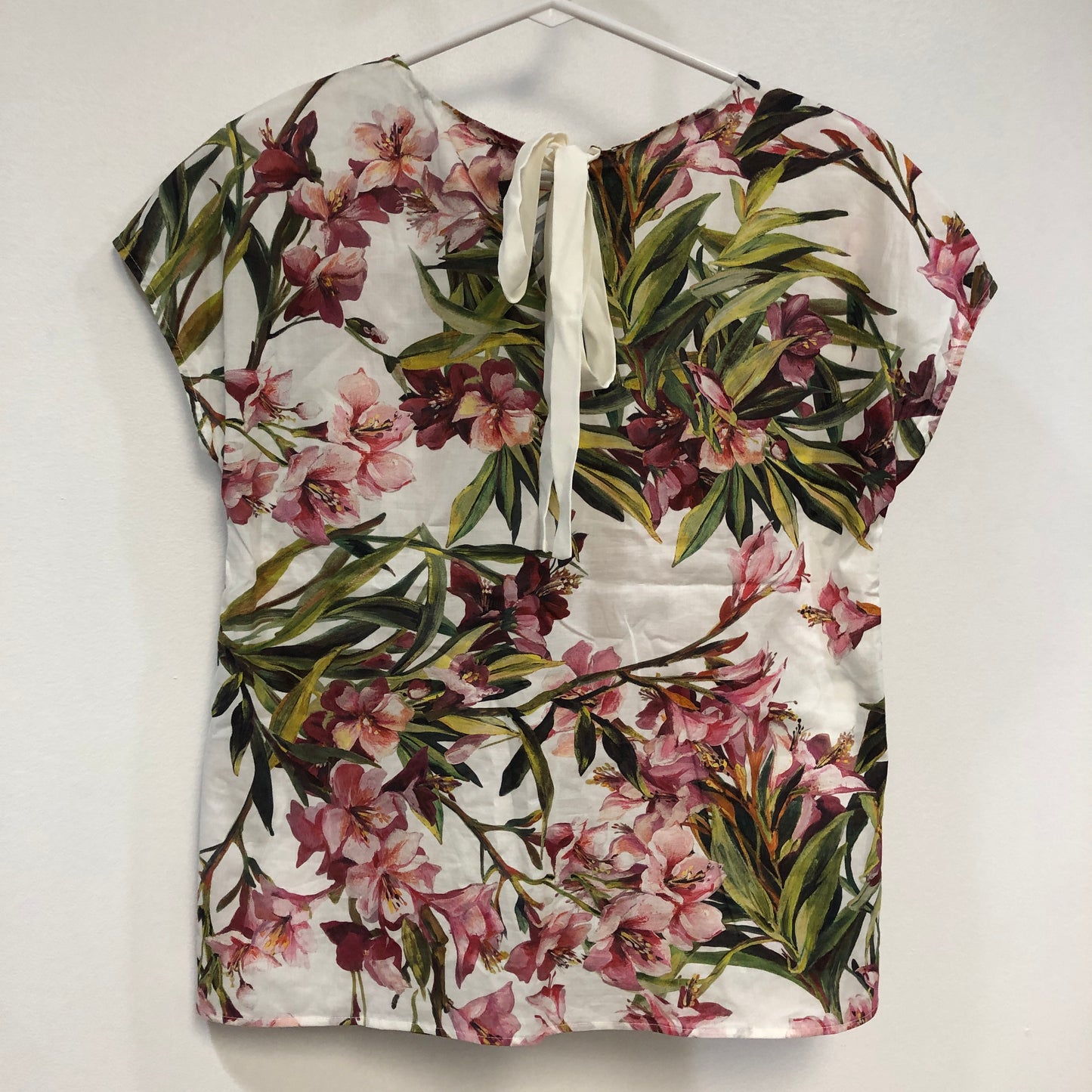 Dolce & Gabbana White Floral Print Cap Sleeve Blouse Size 38