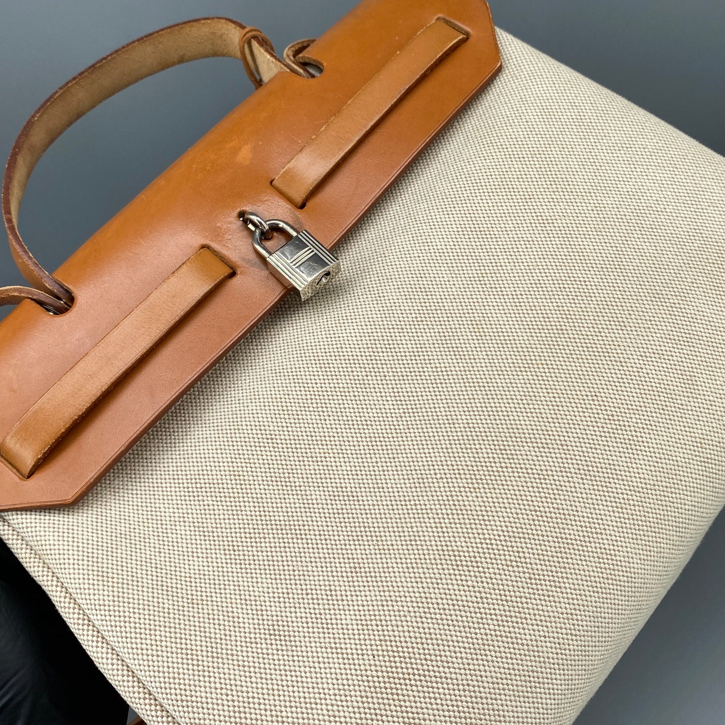 Hermes 2001 Herbag 31 Beige Canvas & Natural Caramel Cowhide Shoulder Bag