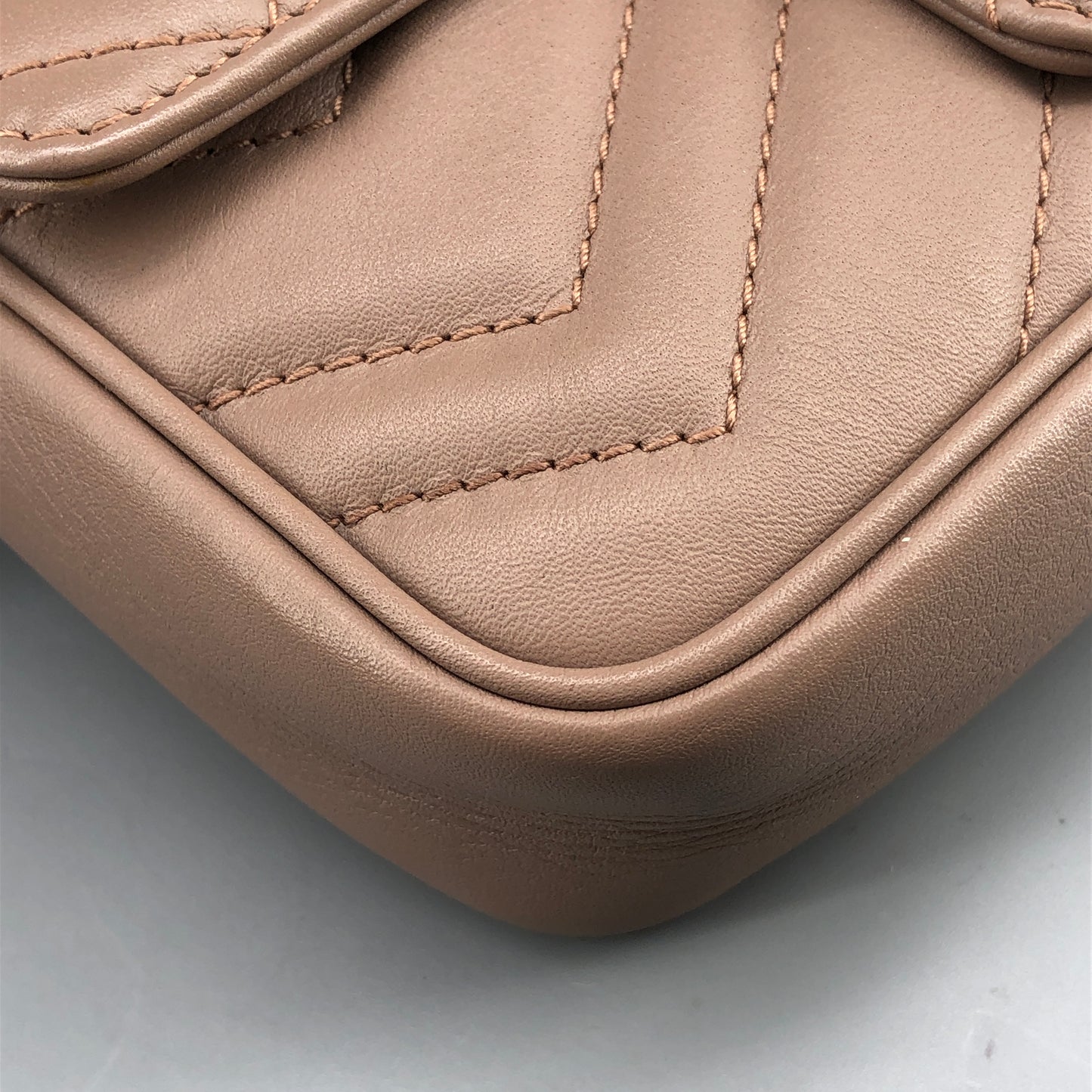 Gucci GG Marmont Mini Quilted Chain Shoulder Bag Dusty Pink