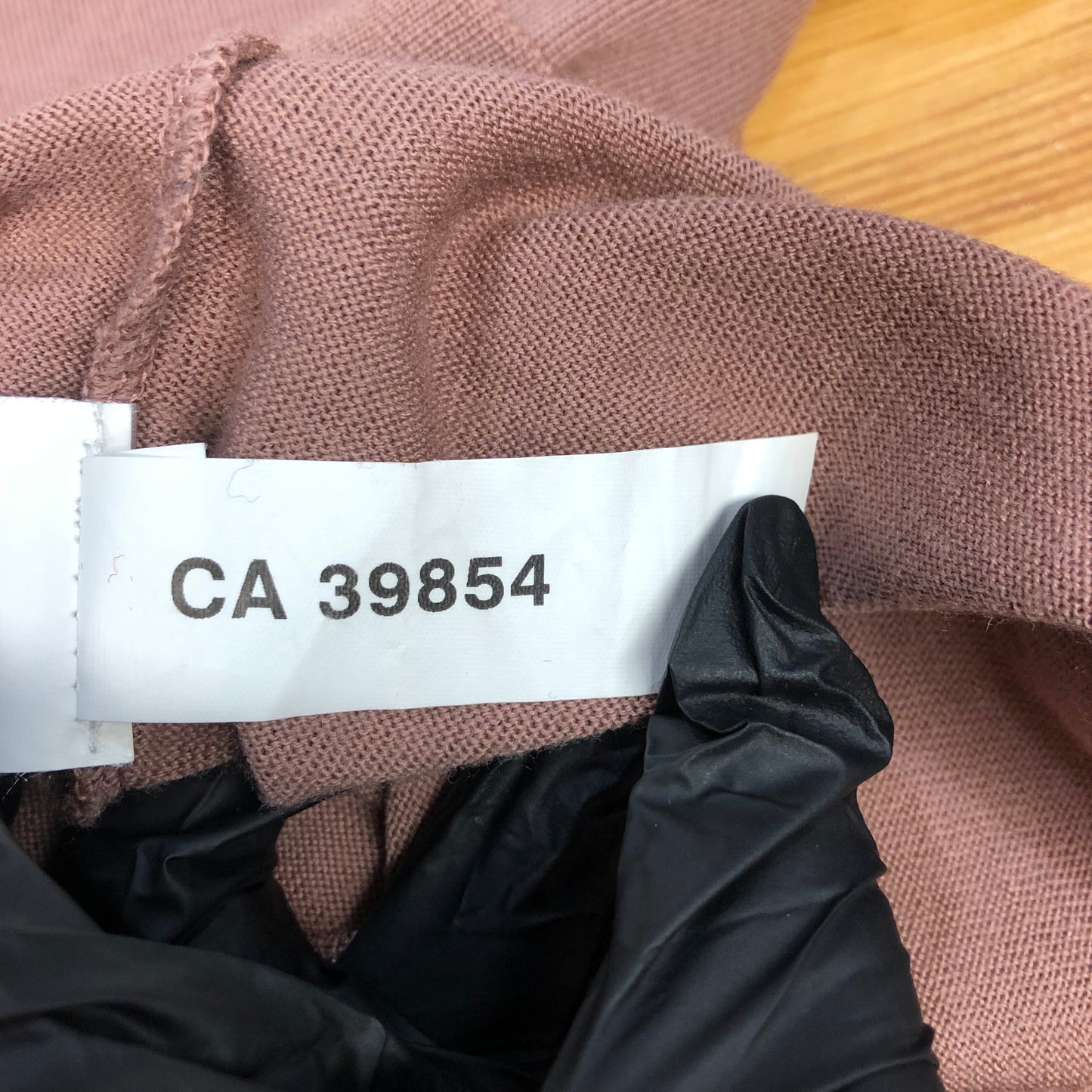 Valentino Ruffle Shoulder Turtleneck Knit Top Size XS Dusty Pink
