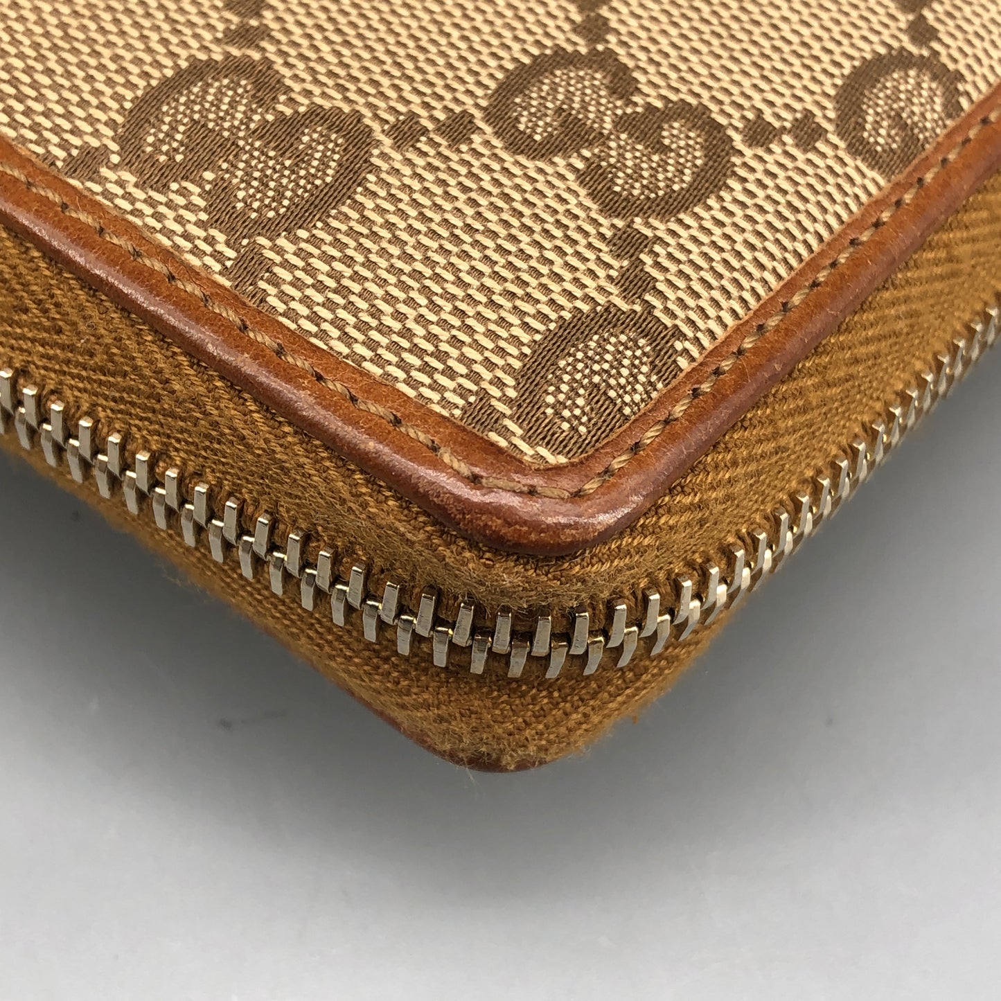 Gucci GG Supreme Zip Around Long Wallet Beige/Caramel
