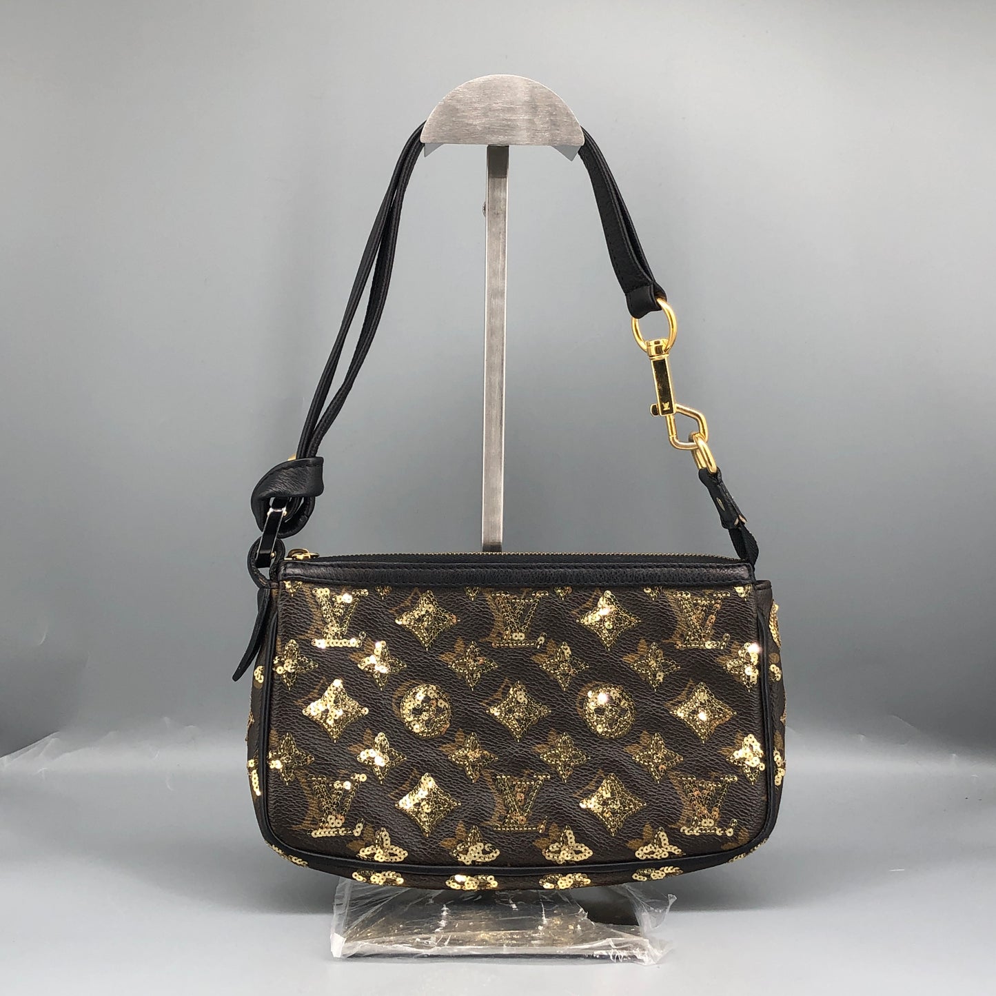Louis Vuitton Monogram Eclipse Pochette Accessoires Bag