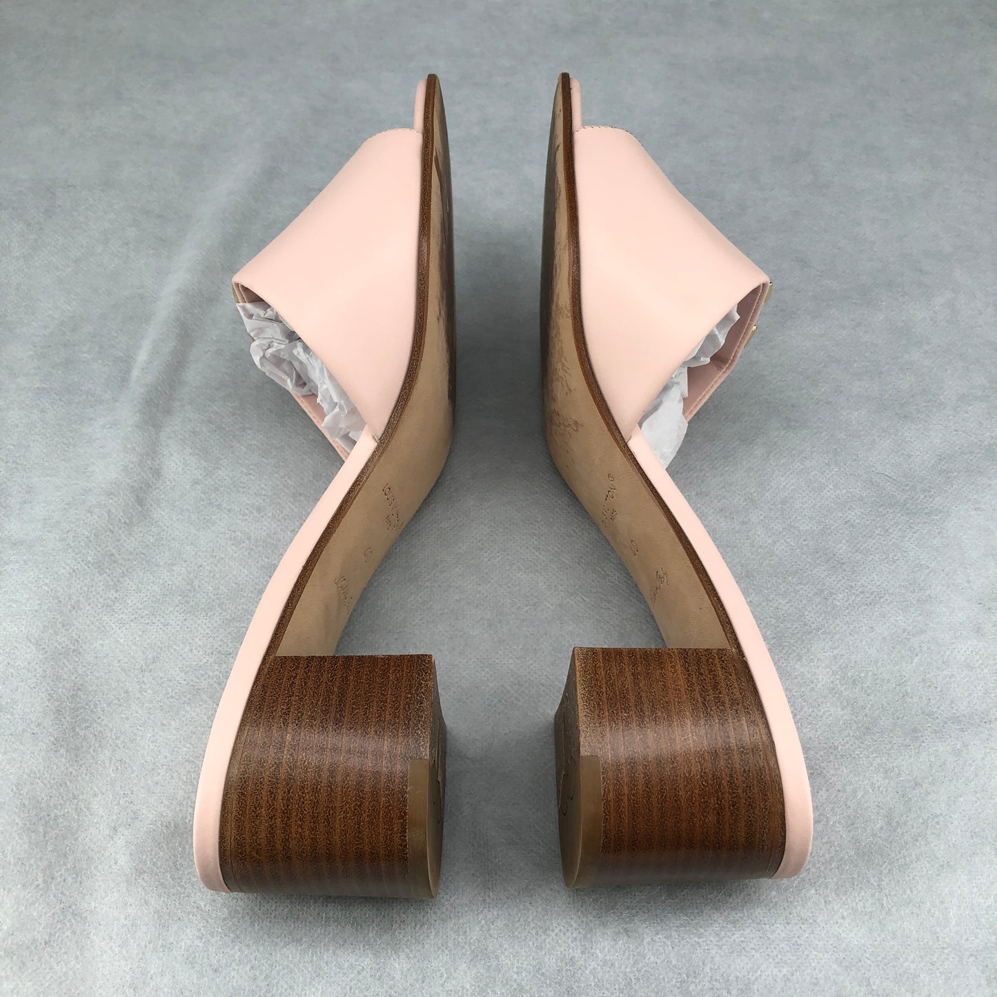 Louis Vuitton Blush Pink Leather V Logo Block Heel Slide Sandals Size 40